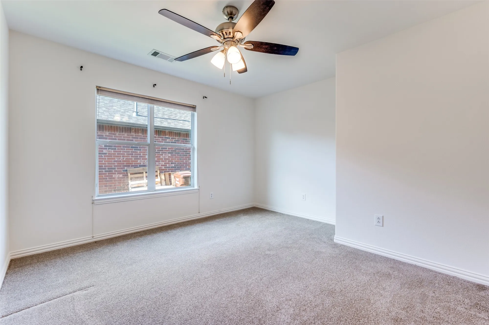 Property Slideshow image 16 of 26 | 11009 southerland dr, Denton, TX, 76207