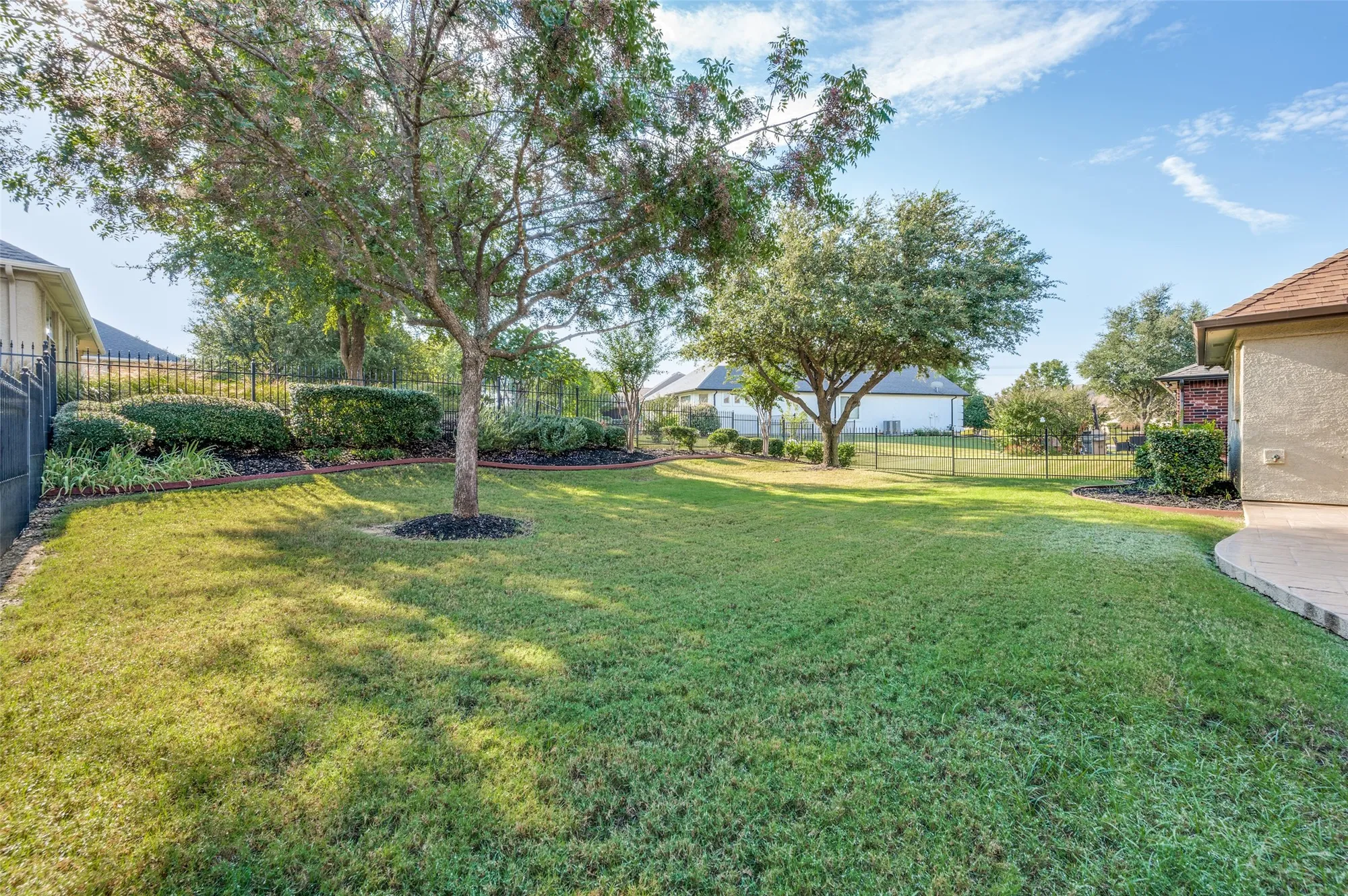 Property Slideshow image 25 of 26 | 11009 southerland dr, Denton, TX, 76207