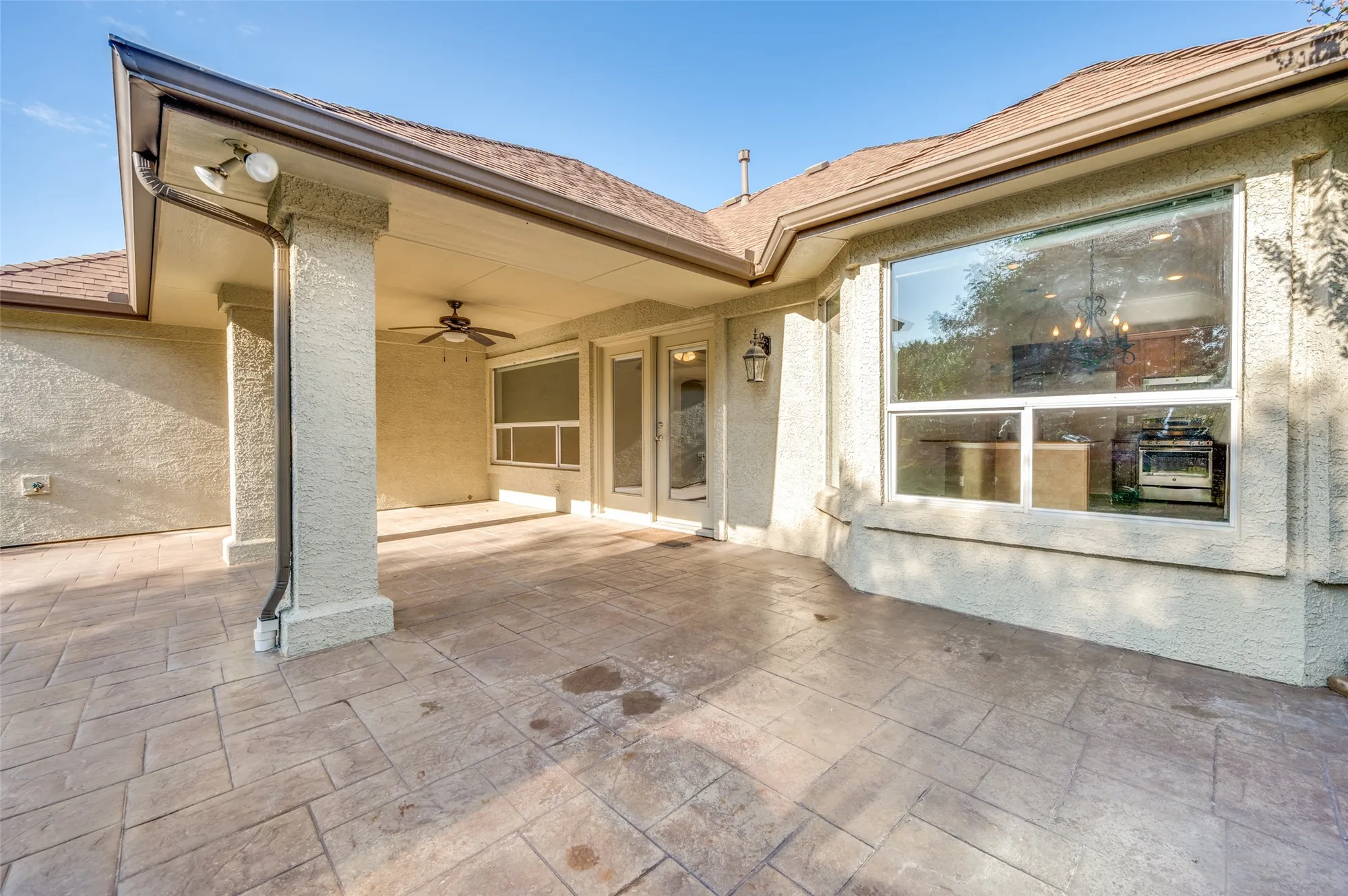 Property Slideshow image 22 of 26 | 11009 southerland dr, Denton, TX, 76207