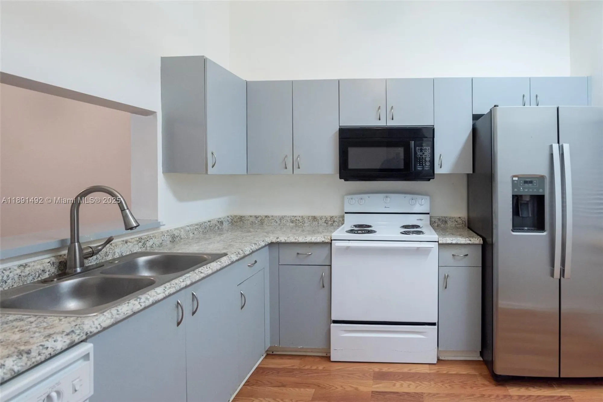 Property Slideshow image 10 of 33 | 5016 rose hill dr 2303, Boynton Beach, FL, 33437