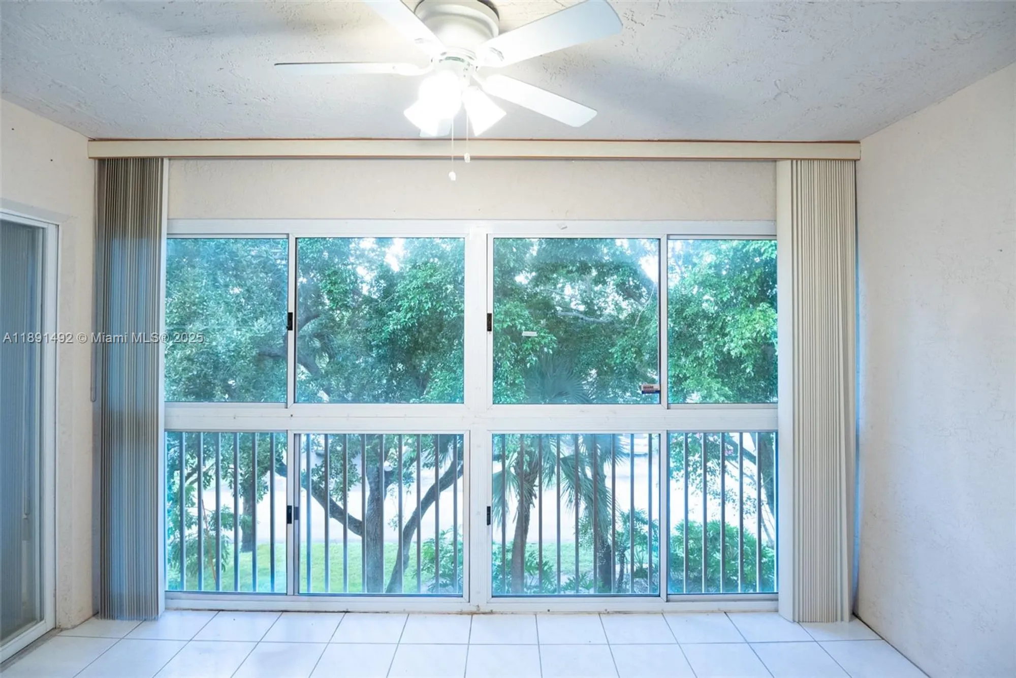 Property Slideshow image 13 of 33 | 5016 rose hill dr 2303, Boynton Beach, FL, 33437