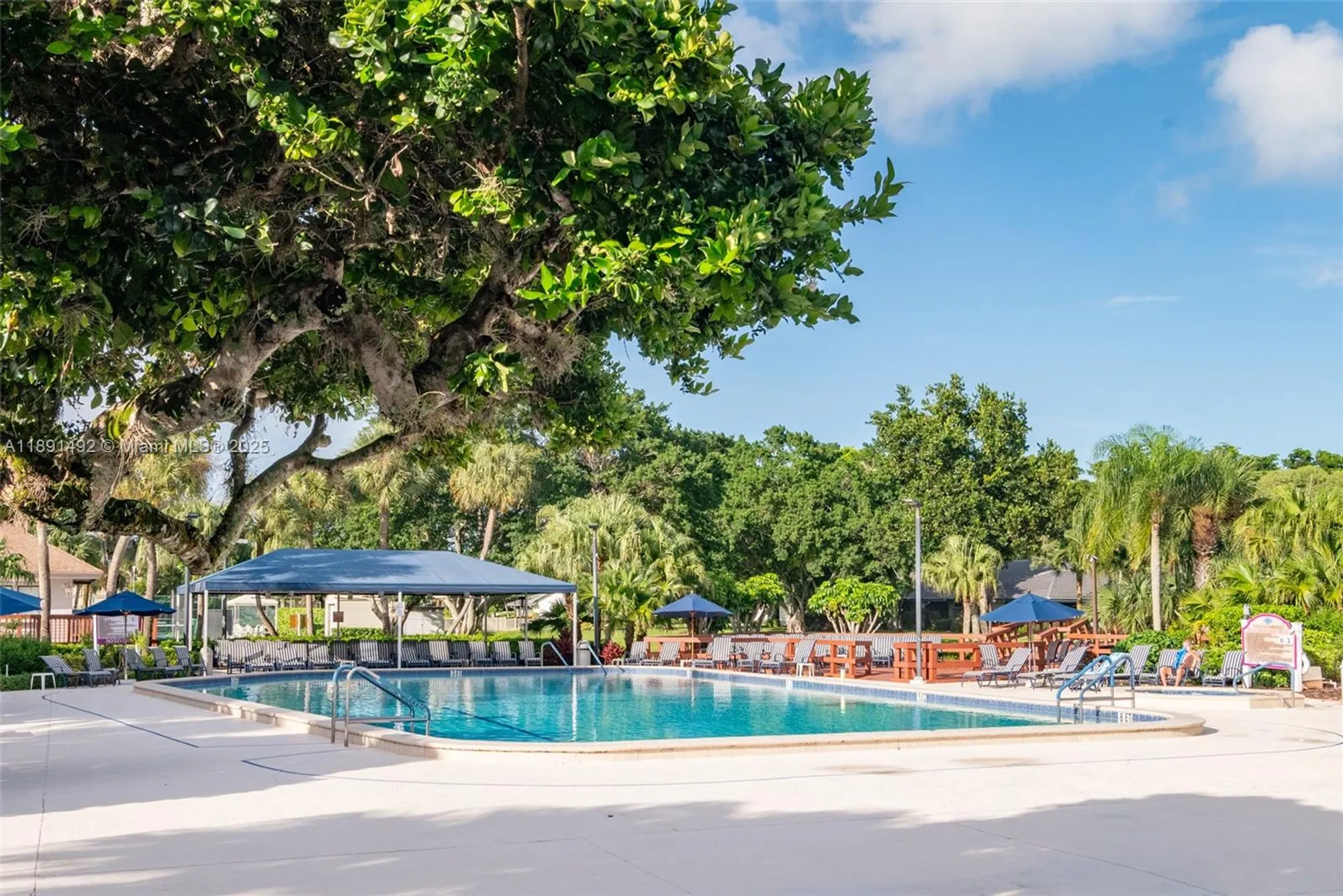 Property Slideshow image 26 of 33 | 5016 rose hill dr 2303, Boynton Beach, FL, 33437