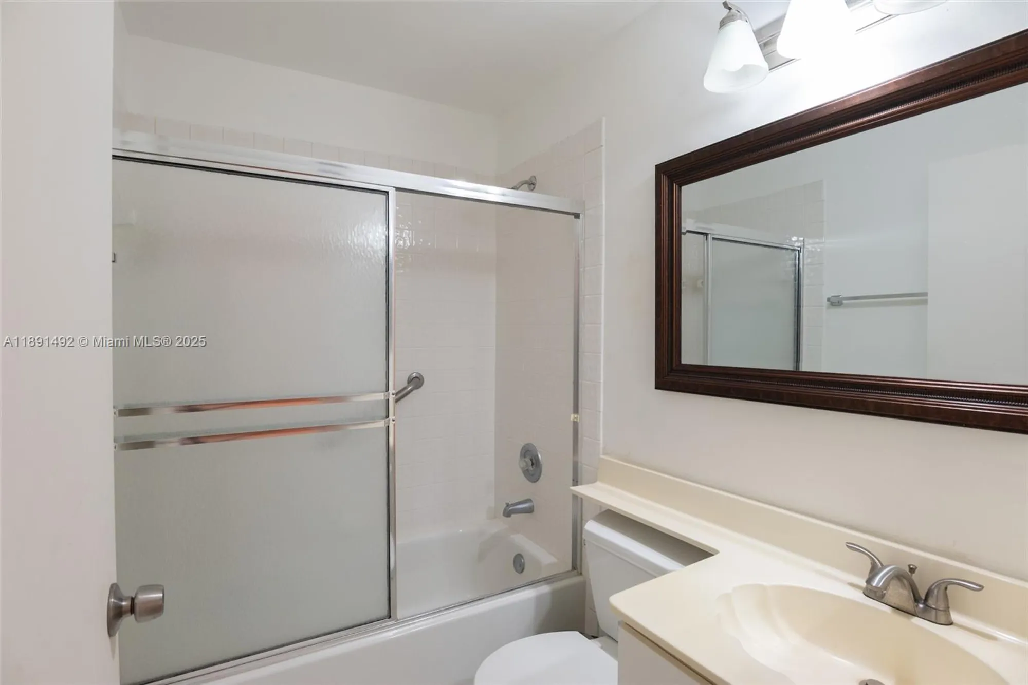 Property Slideshow image 23 of 33 | 5016 rose hill dr 2303, Boynton Beach, FL, 33437