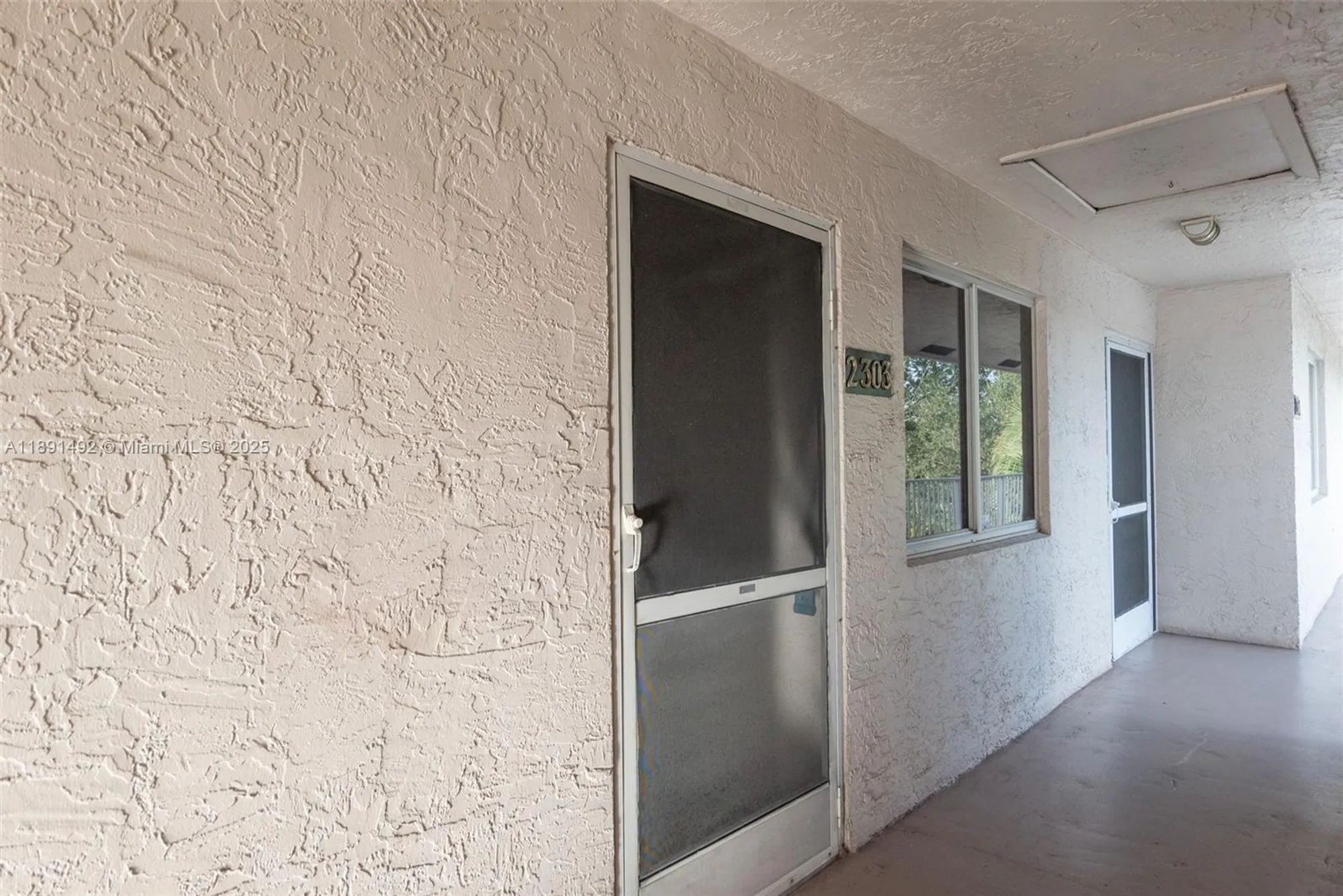 Property Slideshow image 5 of 33 | 5016 rose hill dr 2303, Boynton Beach, FL, 33437