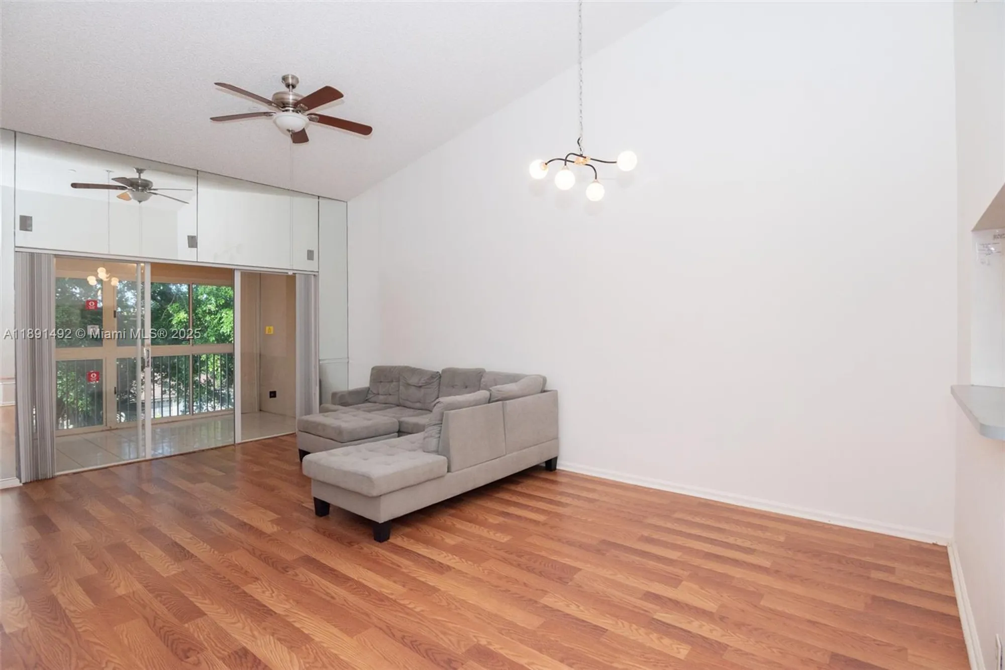 Property Slideshow image 6 of 33 | 5016 rose hill dr 2303, Boynton Beach, FL, 33437