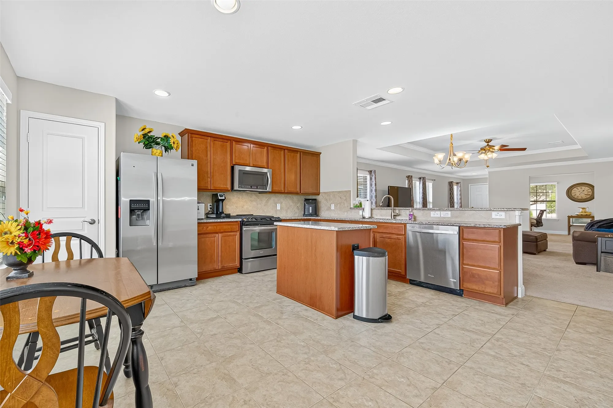 Property Slideshow image 18 of 47 | 2926 coral berry ct, Richmond, TX, 77469