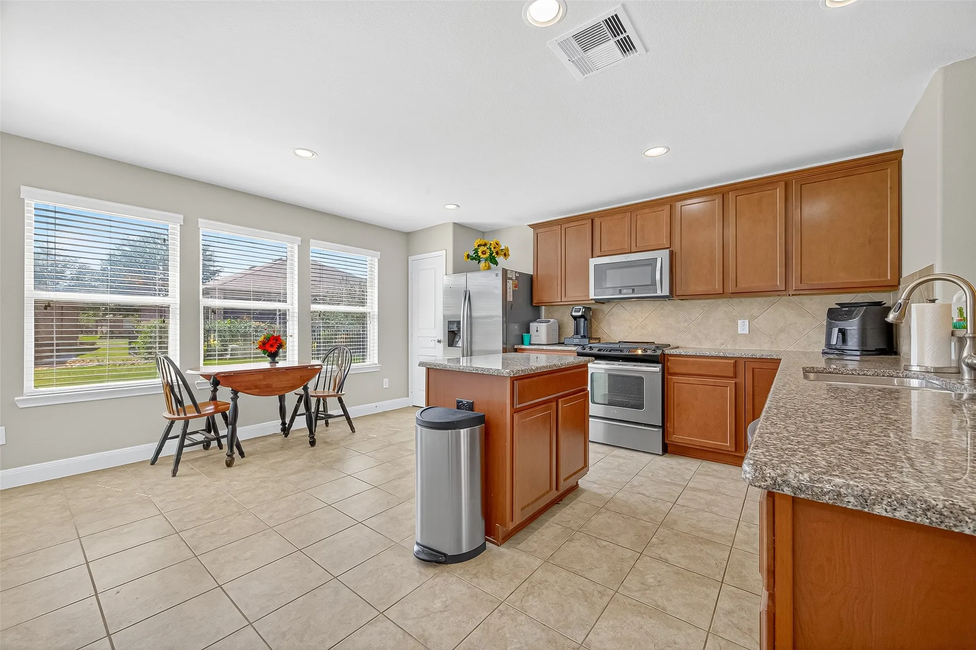 Property Slideshow image 20 of 47 | 2926 coral berry ct, Richmond, TX, 77469