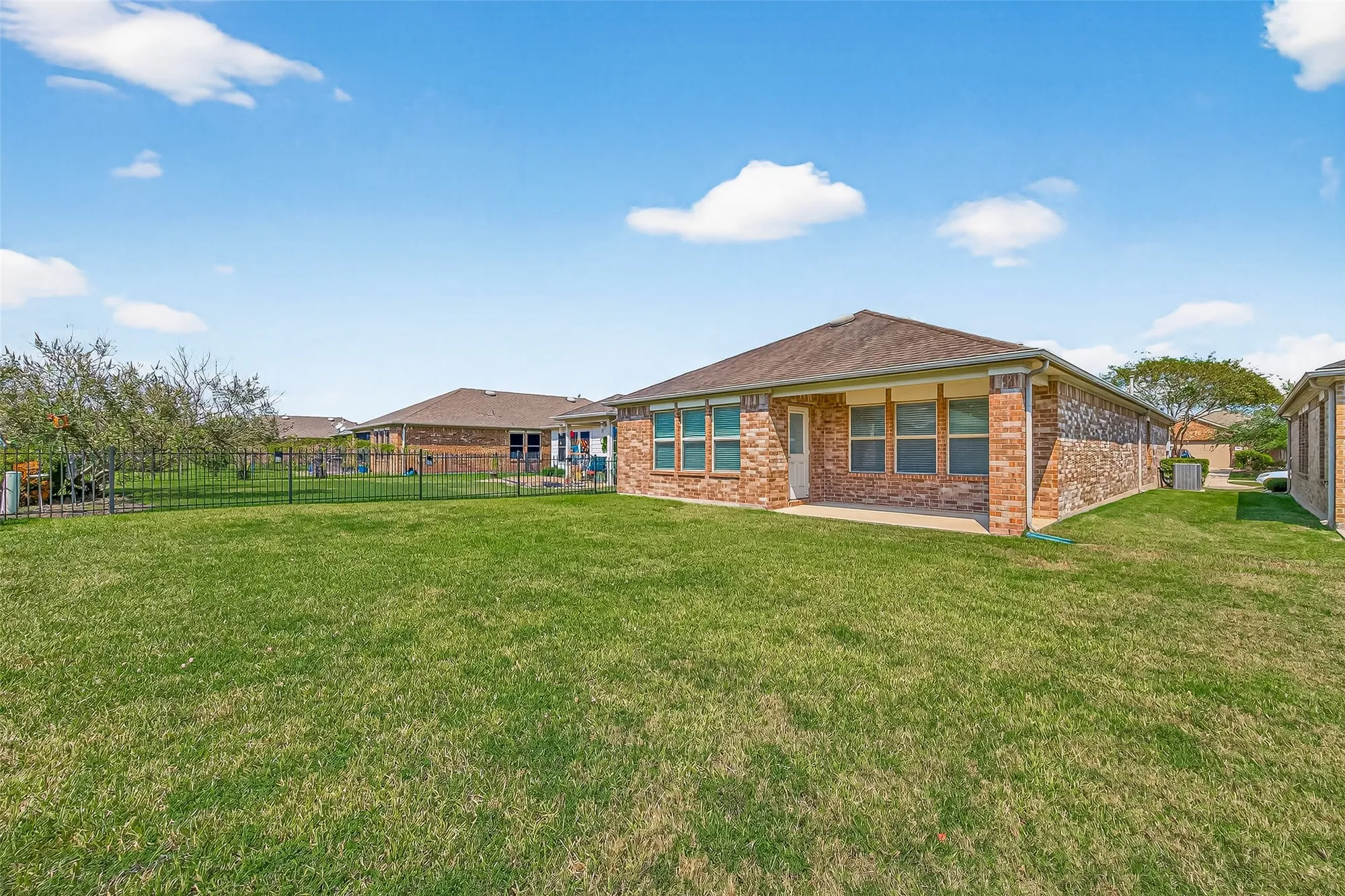 Property Slideshow image 47 of 47 | 2926 coral berry ct, Richmond, TX, 77469