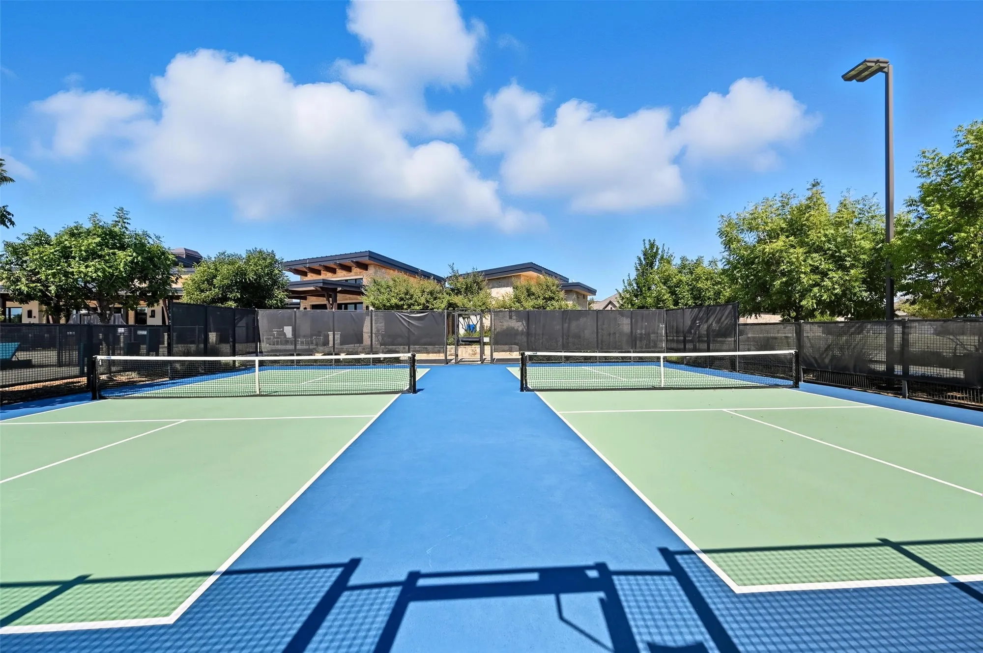 Property Slideshow image 25 of 34 | 1941 spotted fawn dr, Arlington, TX, 76005