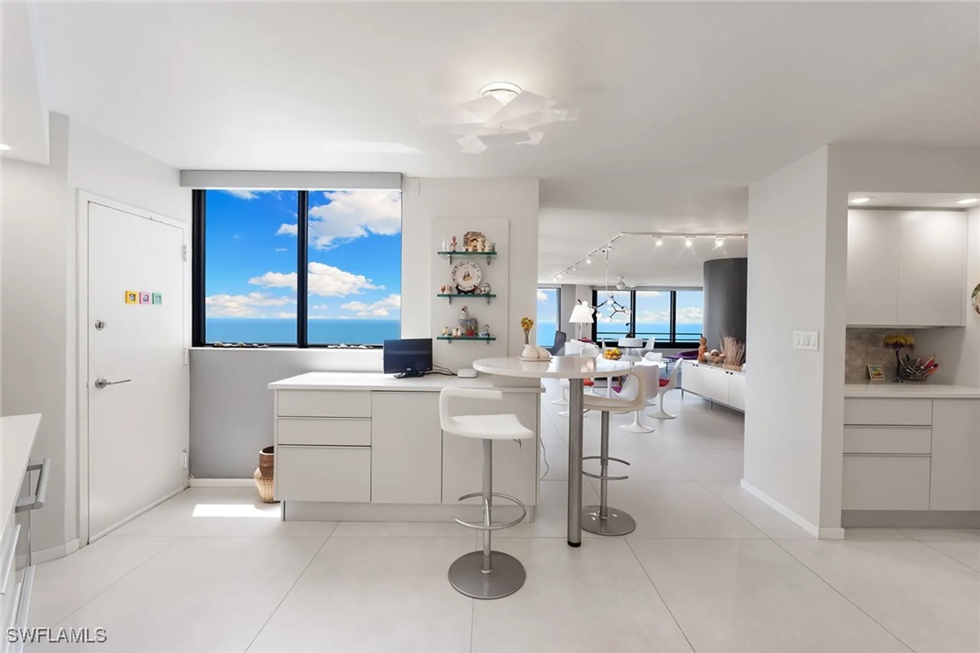 Property Slideshow image 14 of 41 | 5555 heron point dr 2001, Naples, FL, 34108