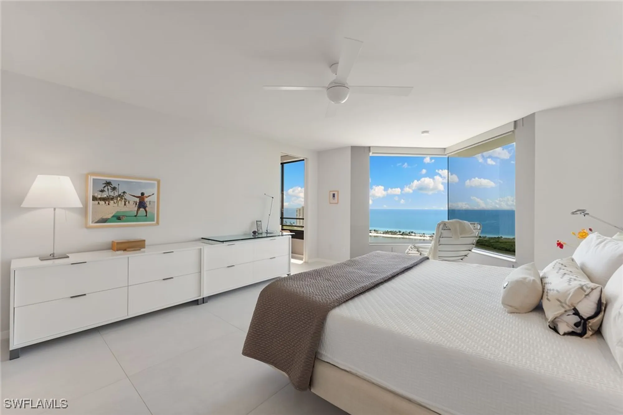 Property Slideshow image 16 of 41 | 5555 heron point dr 2001, Naples, FL, 34108