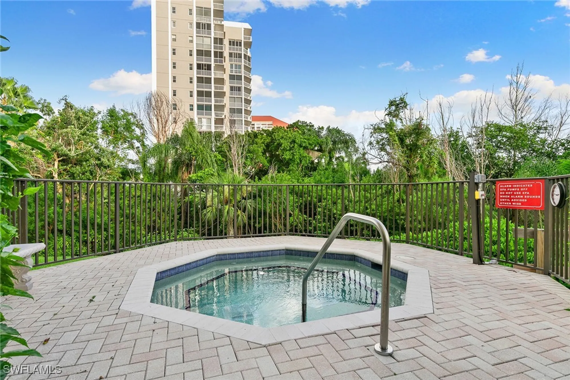Property Slideshow image 34 of 41 | 5555 heron point dr 2001, Naples, FL, 34108