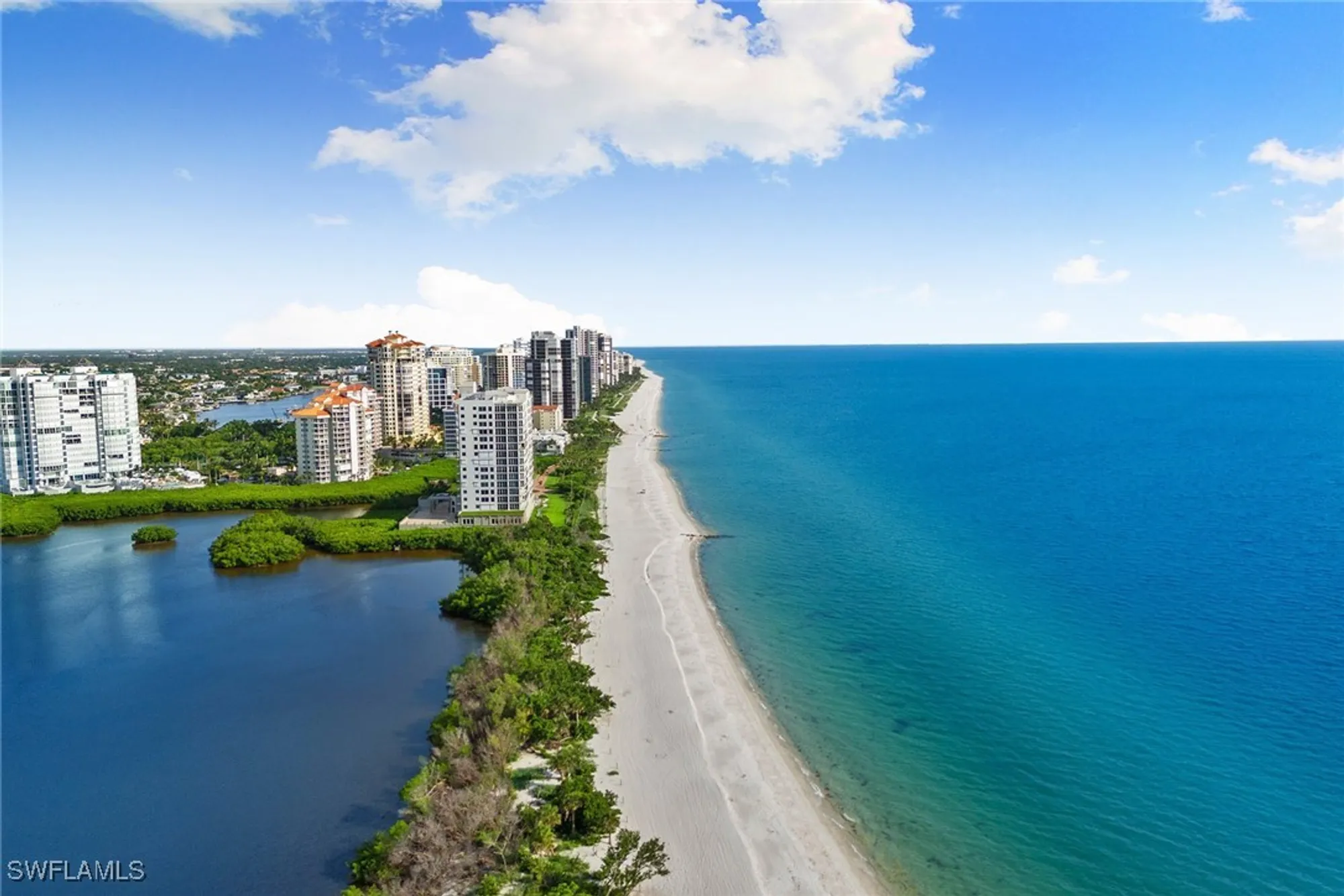 Property Slideshow image 32 of 41 | 5555 heron point dr 2001, Naples, FL, 34108