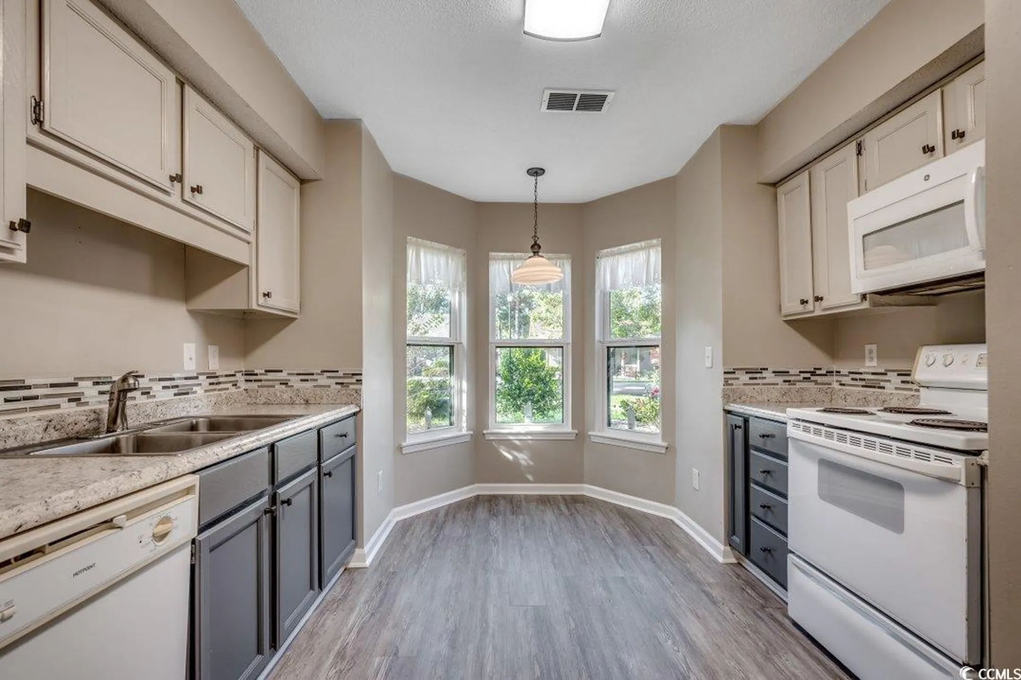 Property Slideshow image 7 of 28 | 109 hickory dr, Conway, SC, 29526