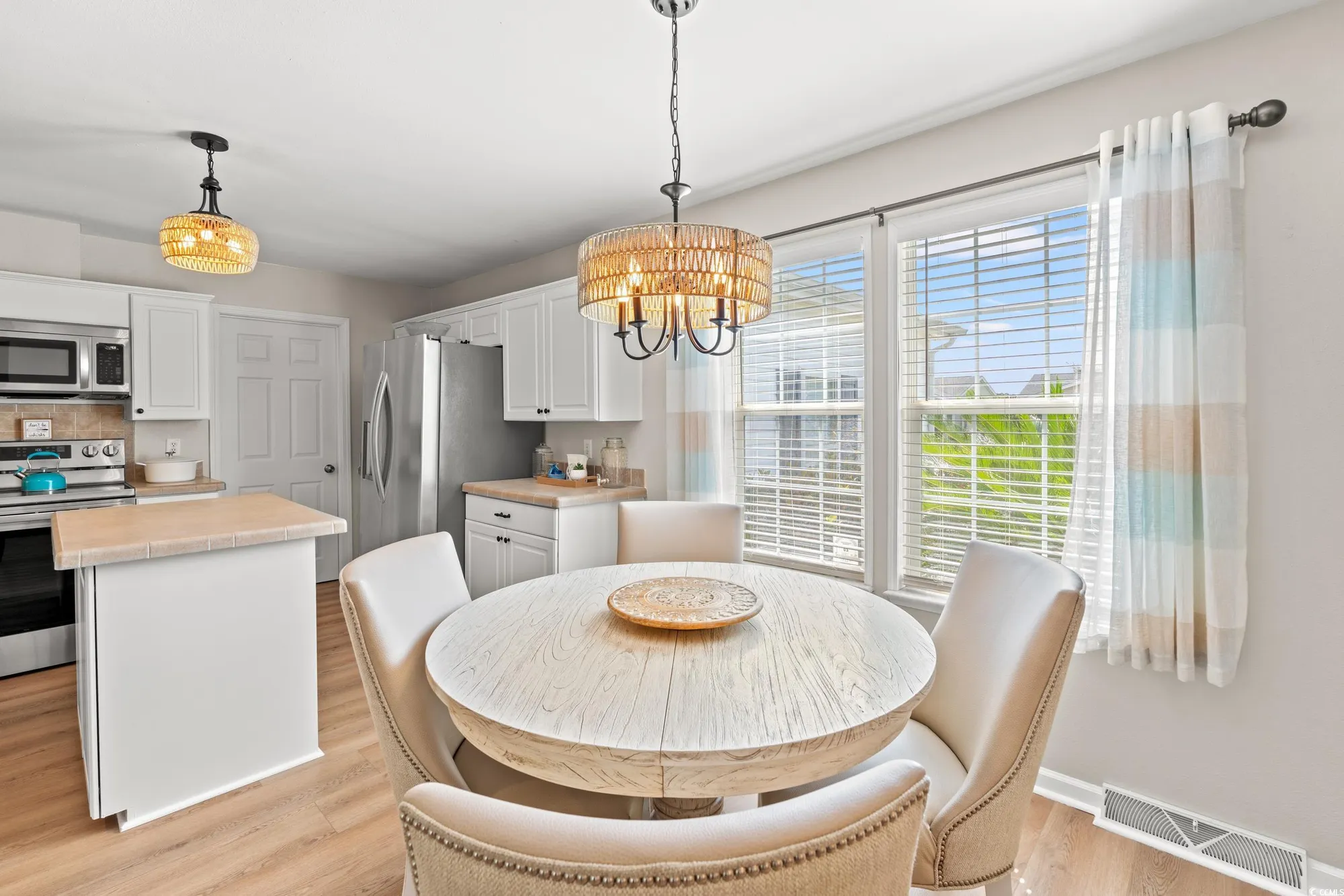 Property Slideshow image 7 of 40 | 157 lakeside crossing dr, Conway, SC, 29526