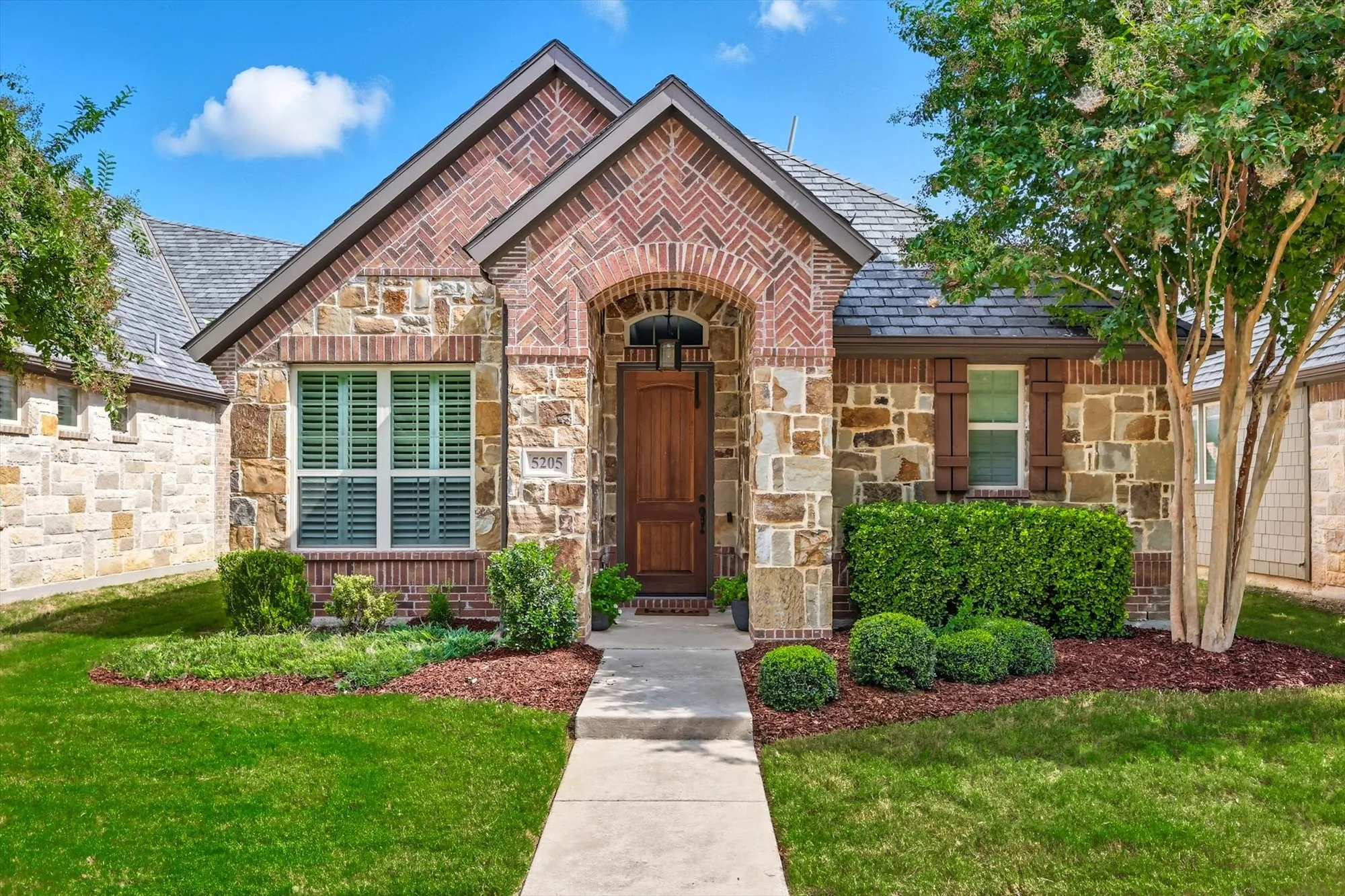 Property Slideshow image 1 of 40 | 5205 sutton cir # 5205, Mckinney, TX, 75070