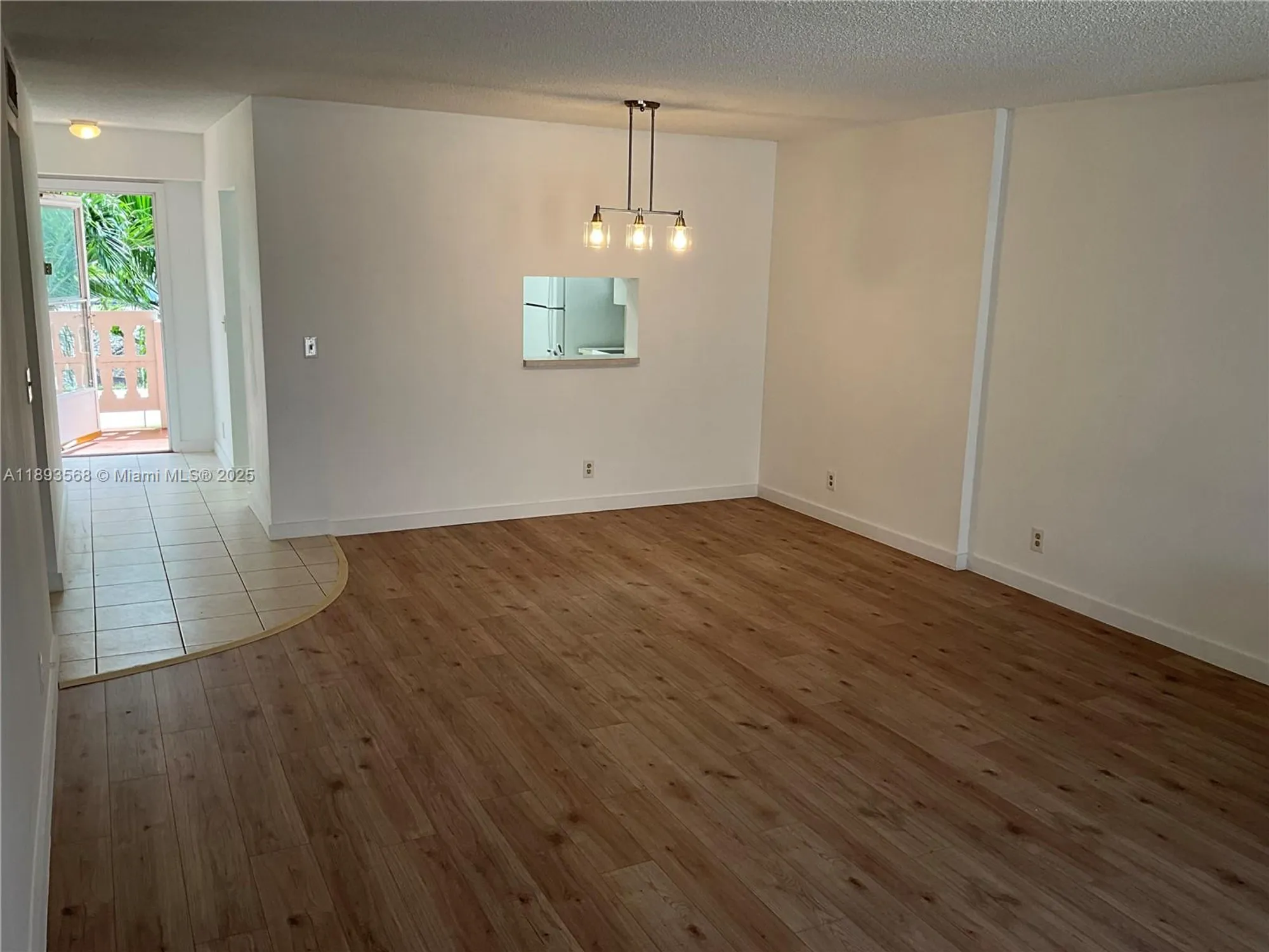 Property Slideshow image 6 of 19 | 201 se 11th ter 302, Dania Beach, FL, 33004