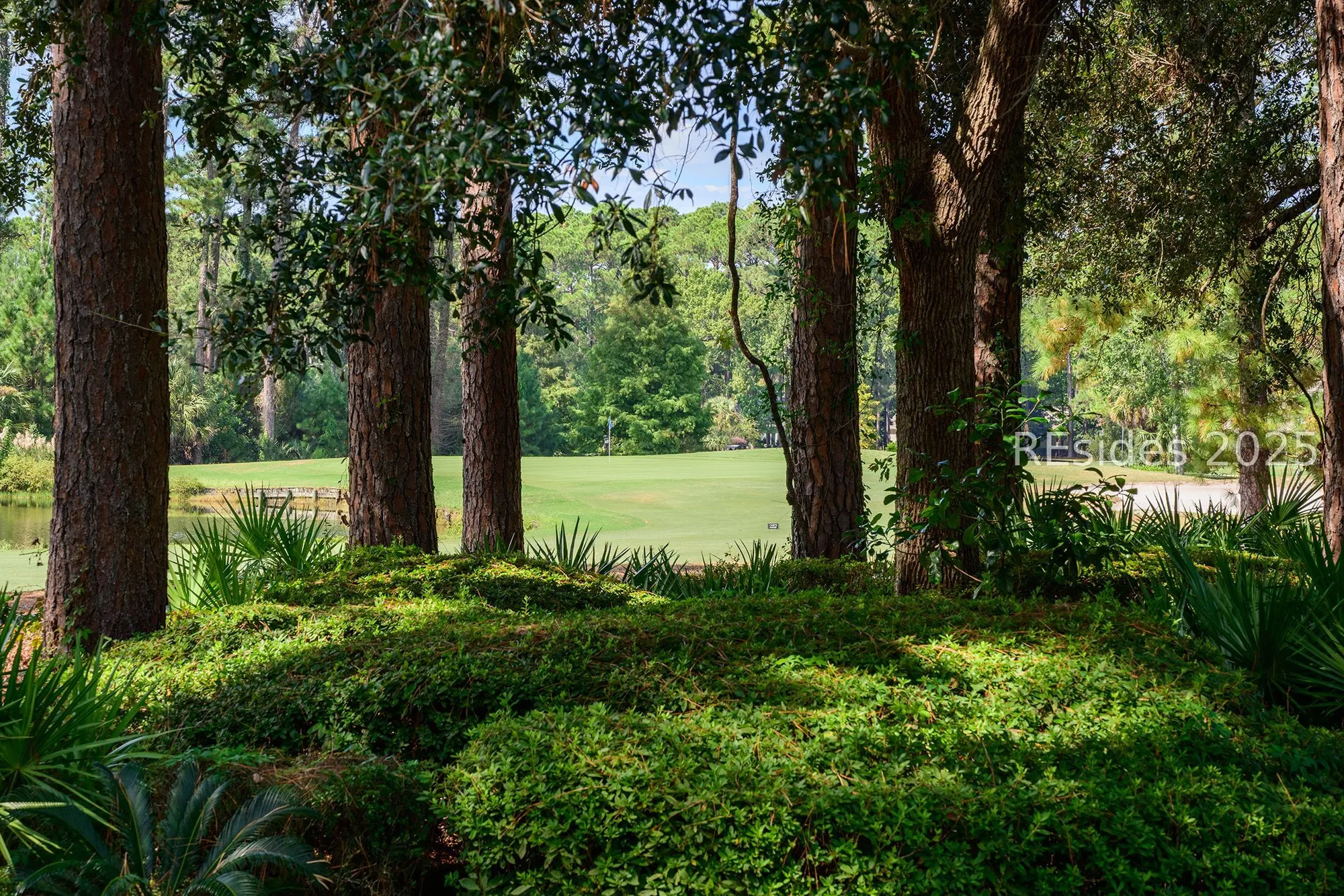 Property Slideshow image 37 of 43 | 25 towhee rd, Hilton Head Island, SC, 29926