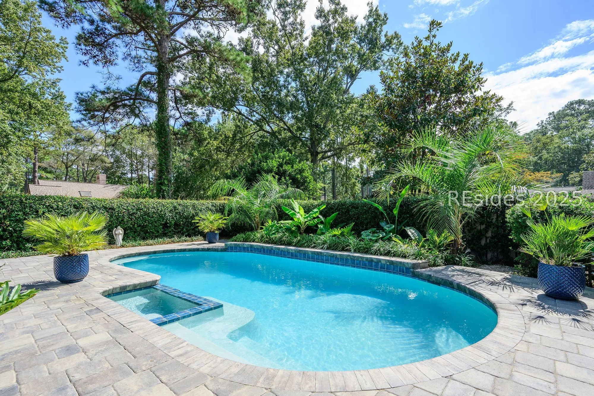 Property Slideshow image 5 of 43 | 25 towhee rd, Hilton Head Island, SC, 29926