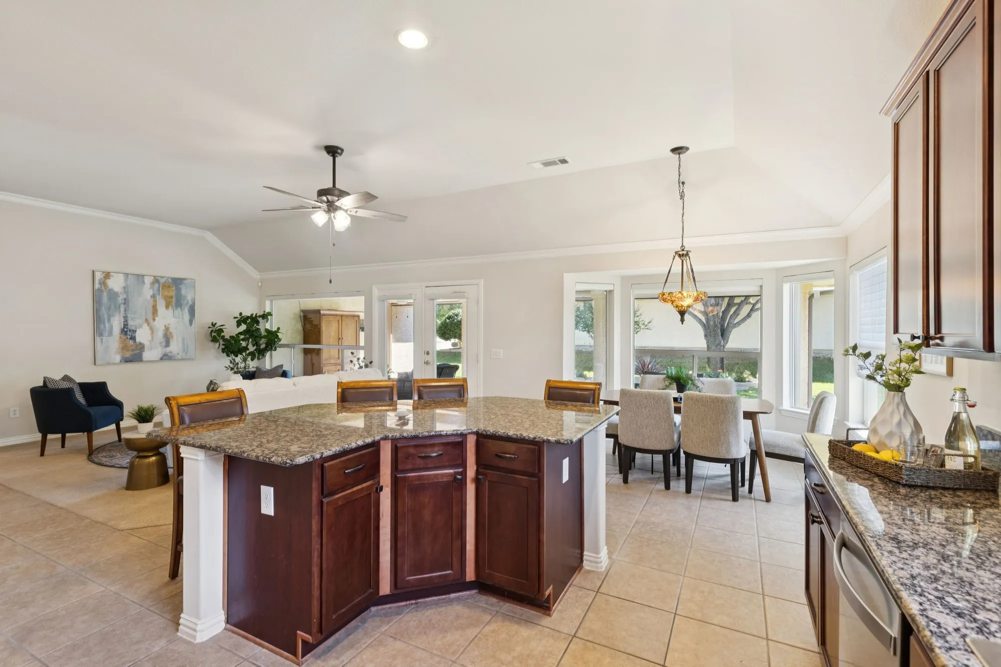 Property Slideshow image 15 of 37 | 11001 southerland dr, Denton, TX, 76207