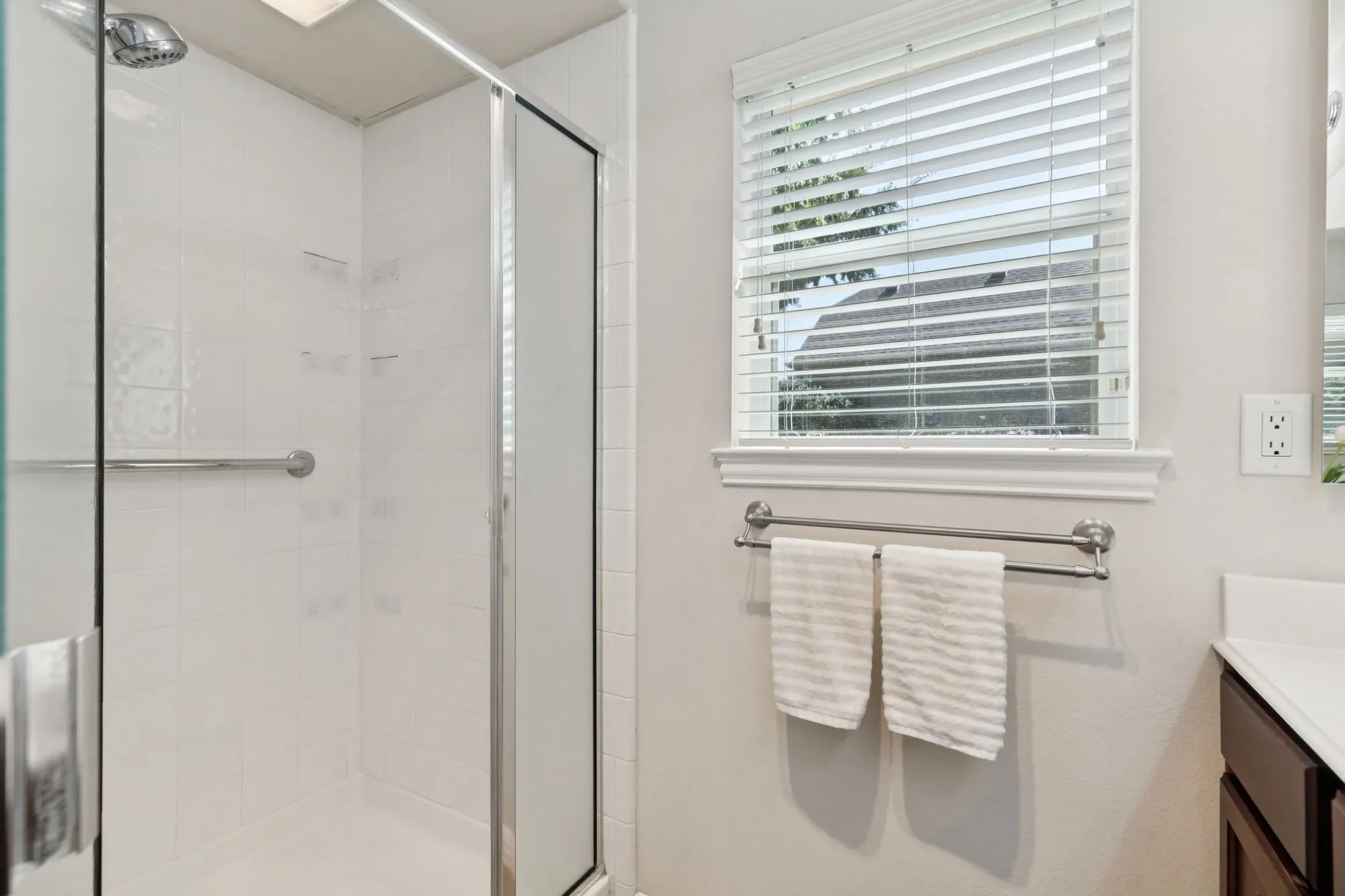 Property Slideshow image 19 of 37 | 11001 southerland dr, Denton, TX, 76207