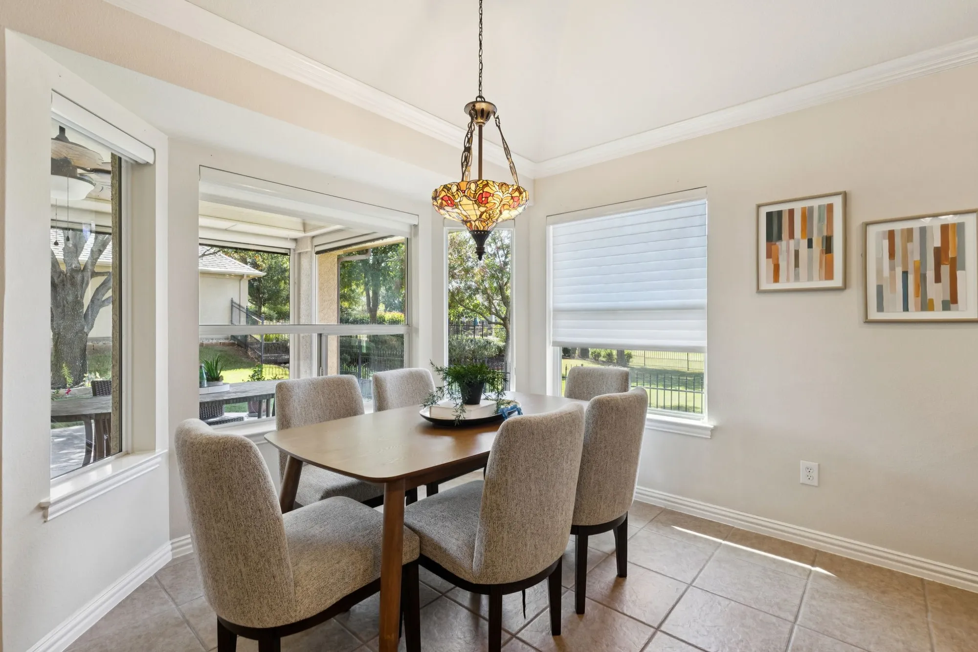 Property Slideshow image 11 of 37 | 11001 southerland dr, Denton, TX, 76207