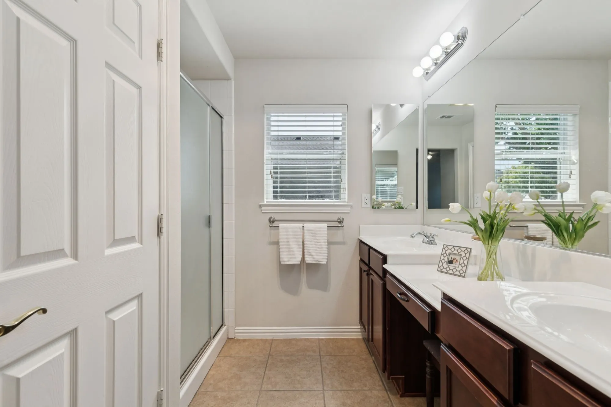 Property Slideshow image 21 of 37 | 11001 southerland dr, Denton, TX, 76207