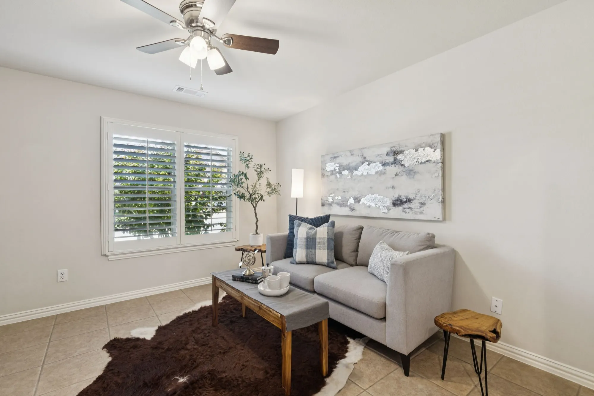 Property Slideshow image 22 of 37 | 11001 southerland dr, Denton, TX, 76207