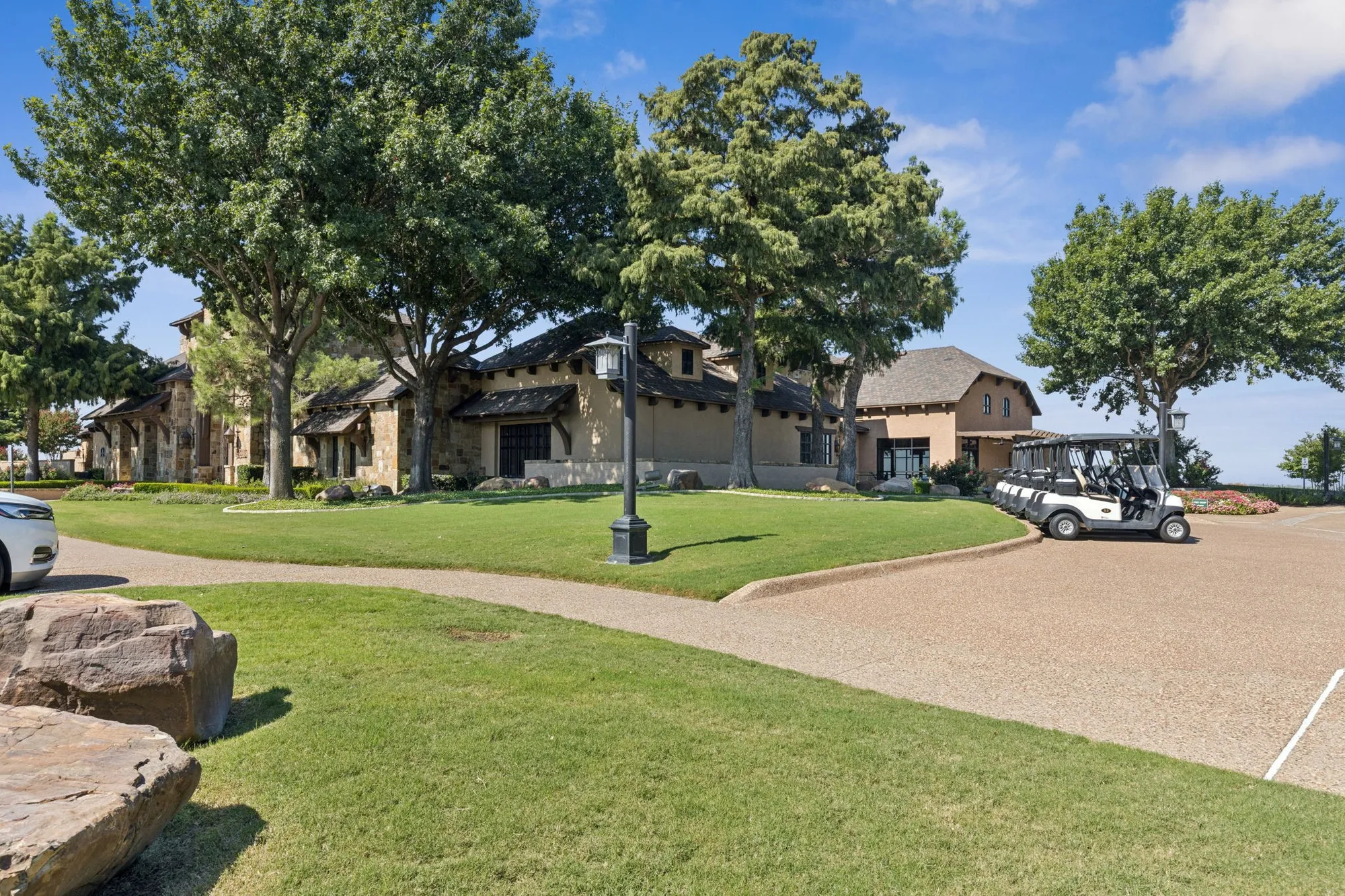 Property Slideshow image 37 of 37 | 11001 southerland dr, Denton, TX, 76207