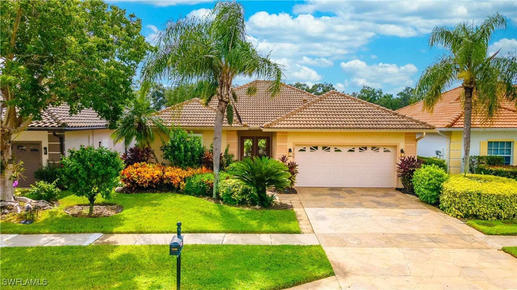 Property Slideshow image 1 of 35 | 7100 falcons glen blvd, Naples, FL, 34113