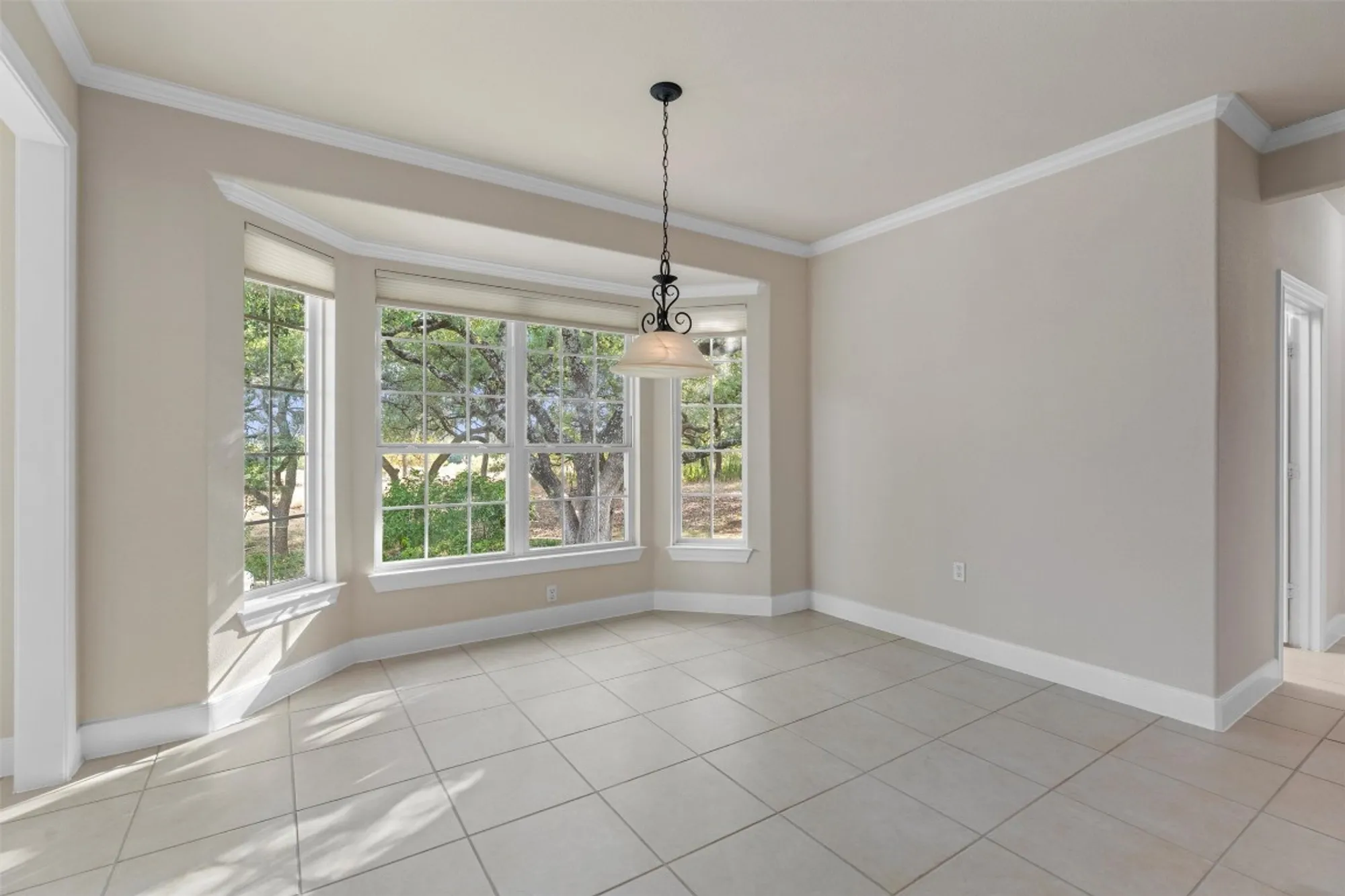 Property Slideshow image 14 of 40 | 200 san saba dr, Georgetown, TX, 78633