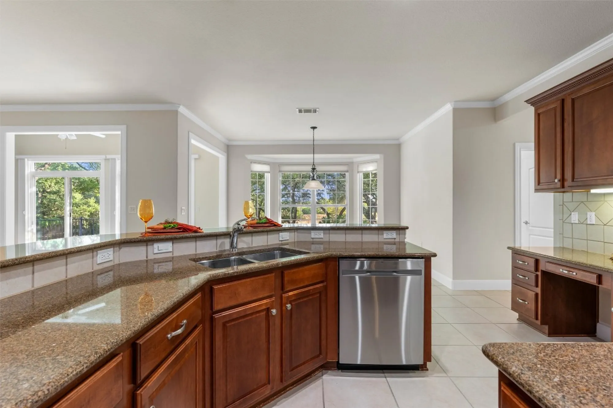 Property Slideshow image 19 of 40 | 200 san saba dr, Georgetown, TX, 78633