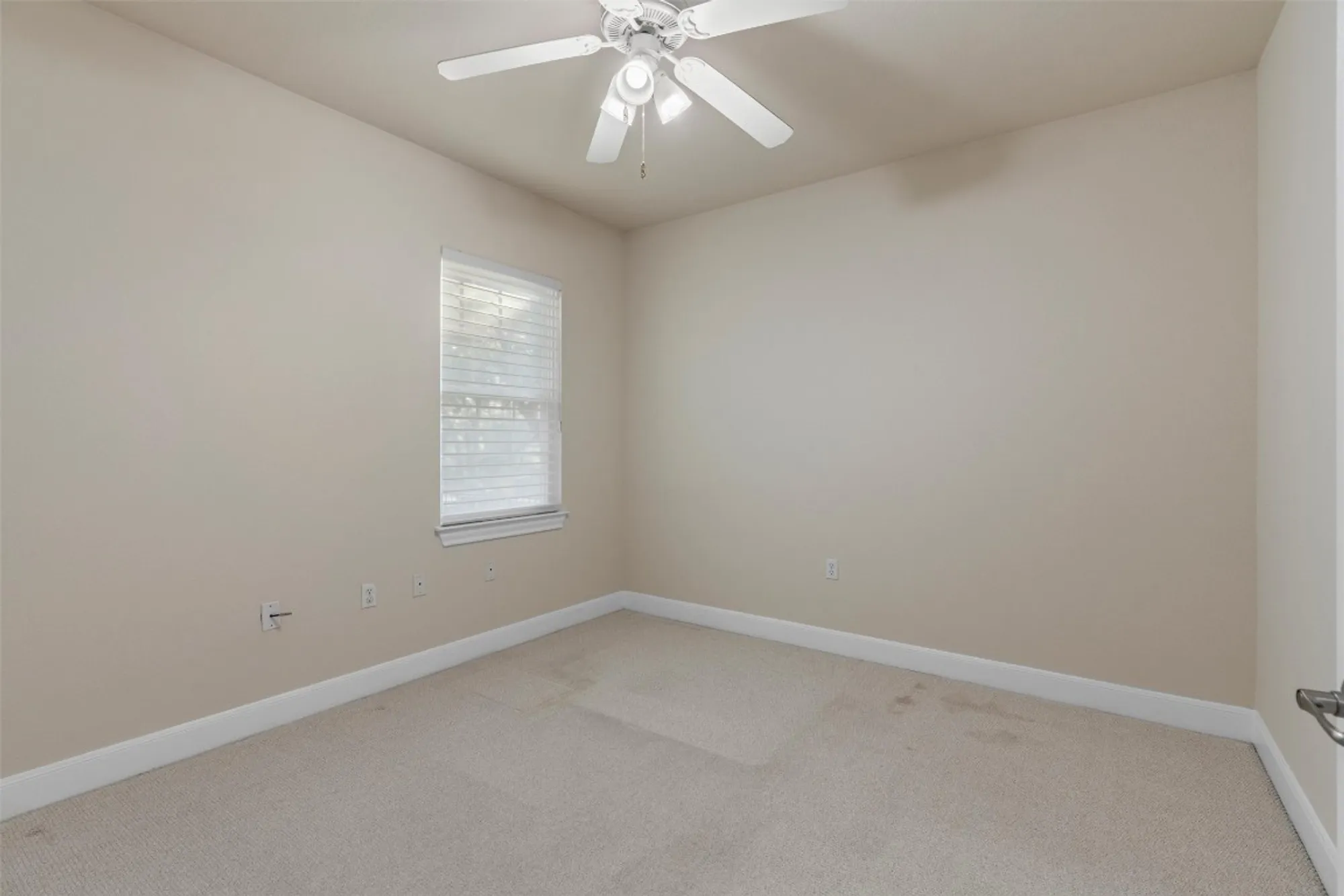 Property Slideshow image 29 of 40 | 200 san saba dr, Georgetown, TX, 78633