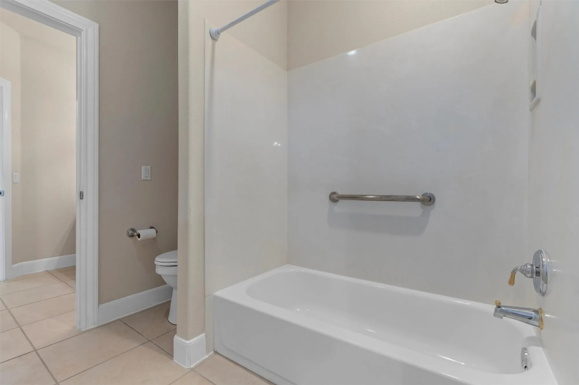 Property Slideshow image 32 of 40 | 200 san saba dr, Georgetown, TX, 78633