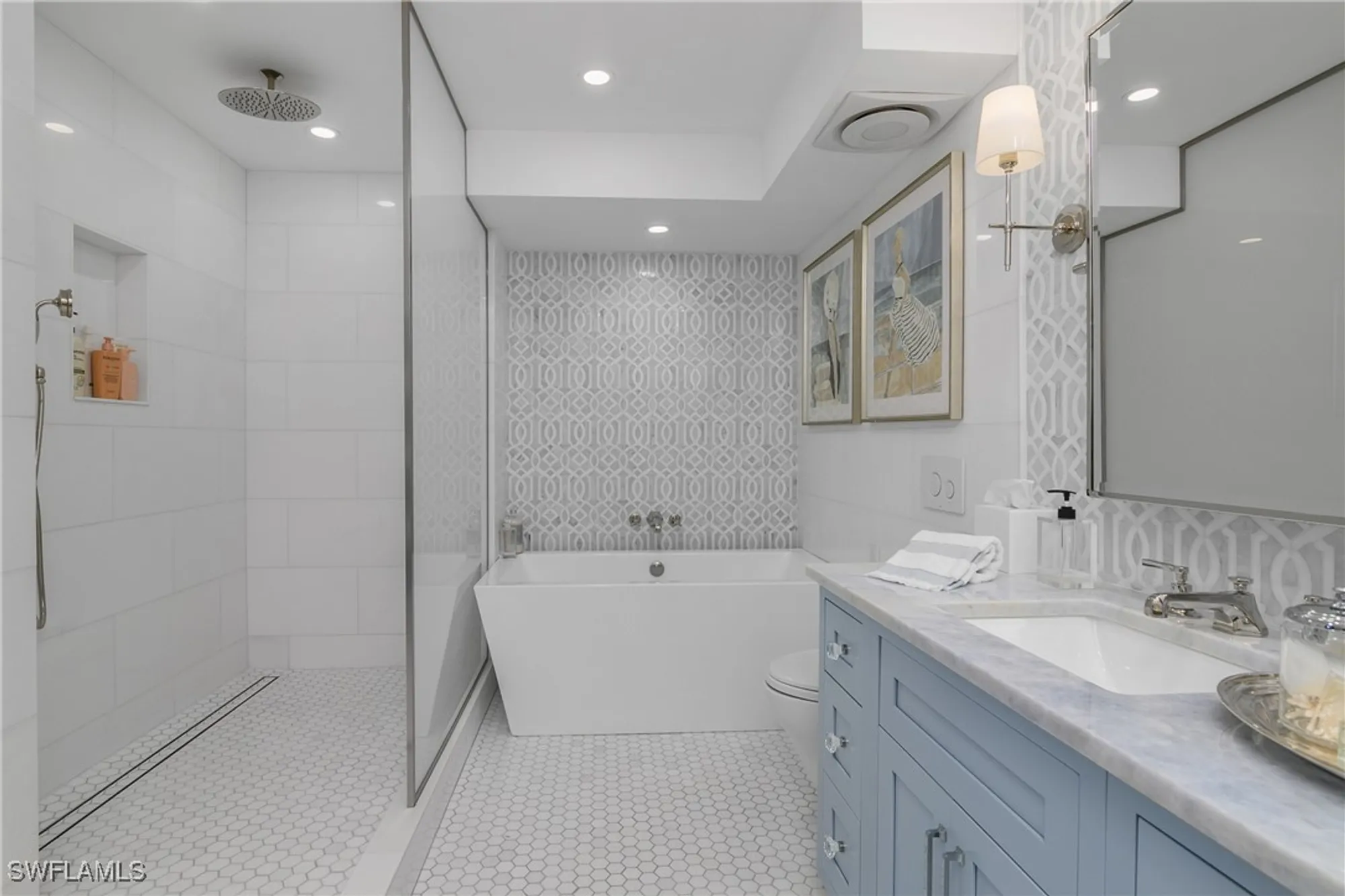 Property Slideshow image 17 of 41 | 3483 gulf shore blvd 502, Naples, FL, 34103