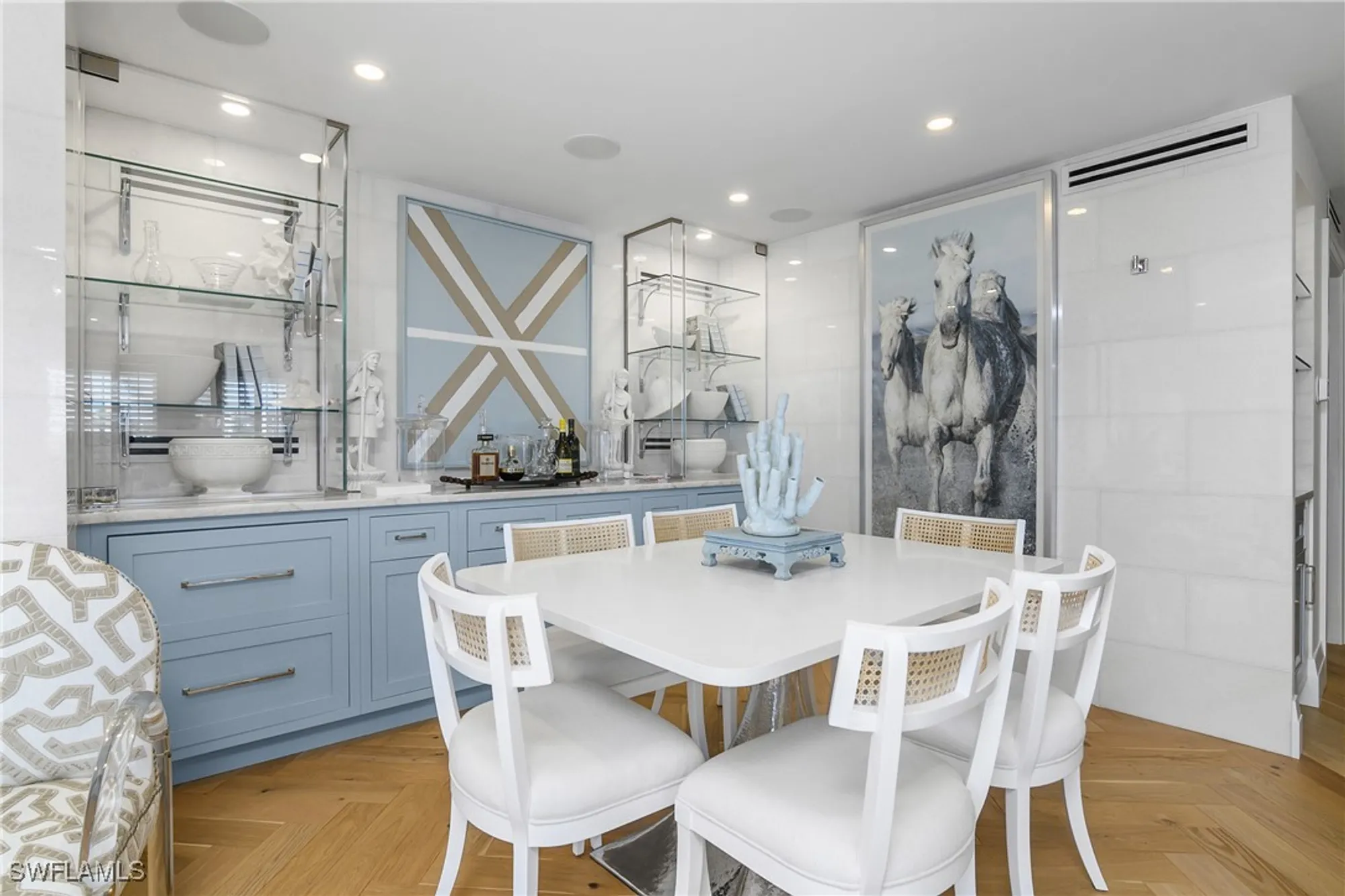 Property Slideshow image 13 of 41 | 3483 gulf shore blvd 502, Naples, FL, 34103