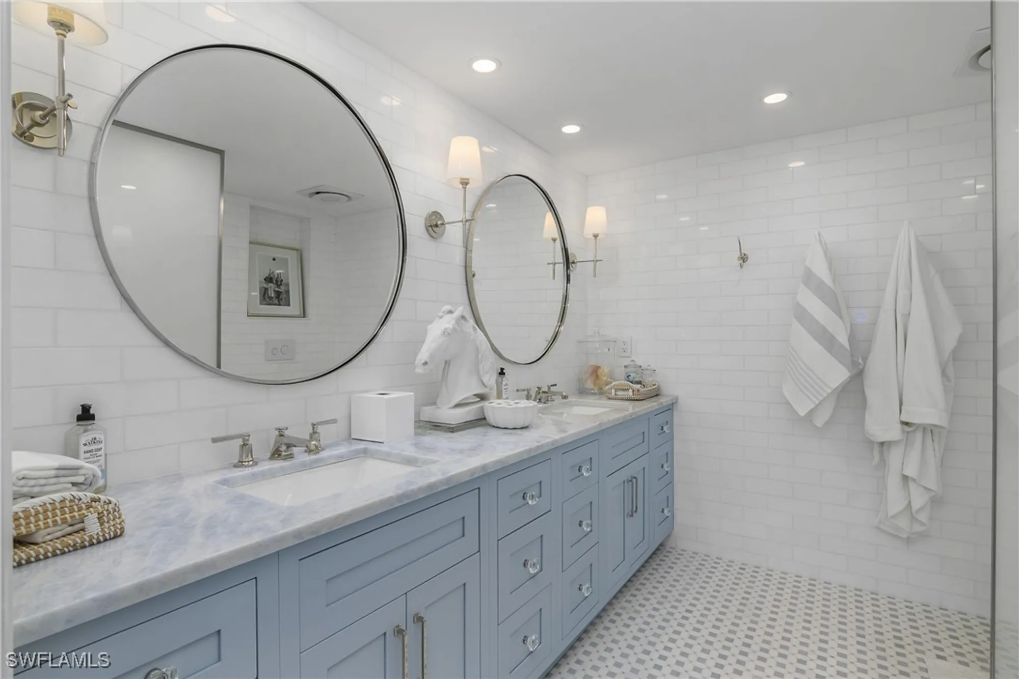 Property Slideshow image 29 of 41 | 3483 gulf shore blvd 502, Naples, FL, 34103