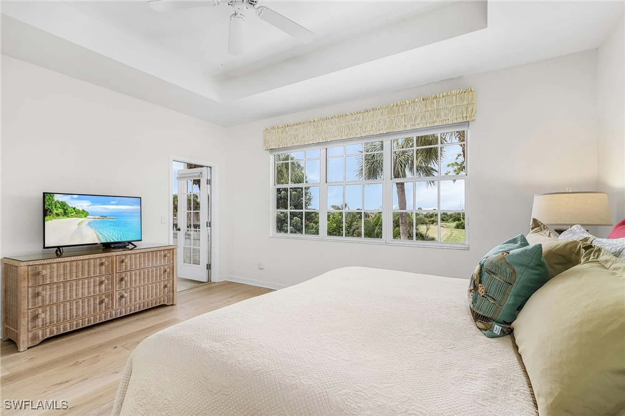 Property Slideshow image 14 of 38 | 25160 goldcrest dr 821, Bonita Springs, FL, 34134