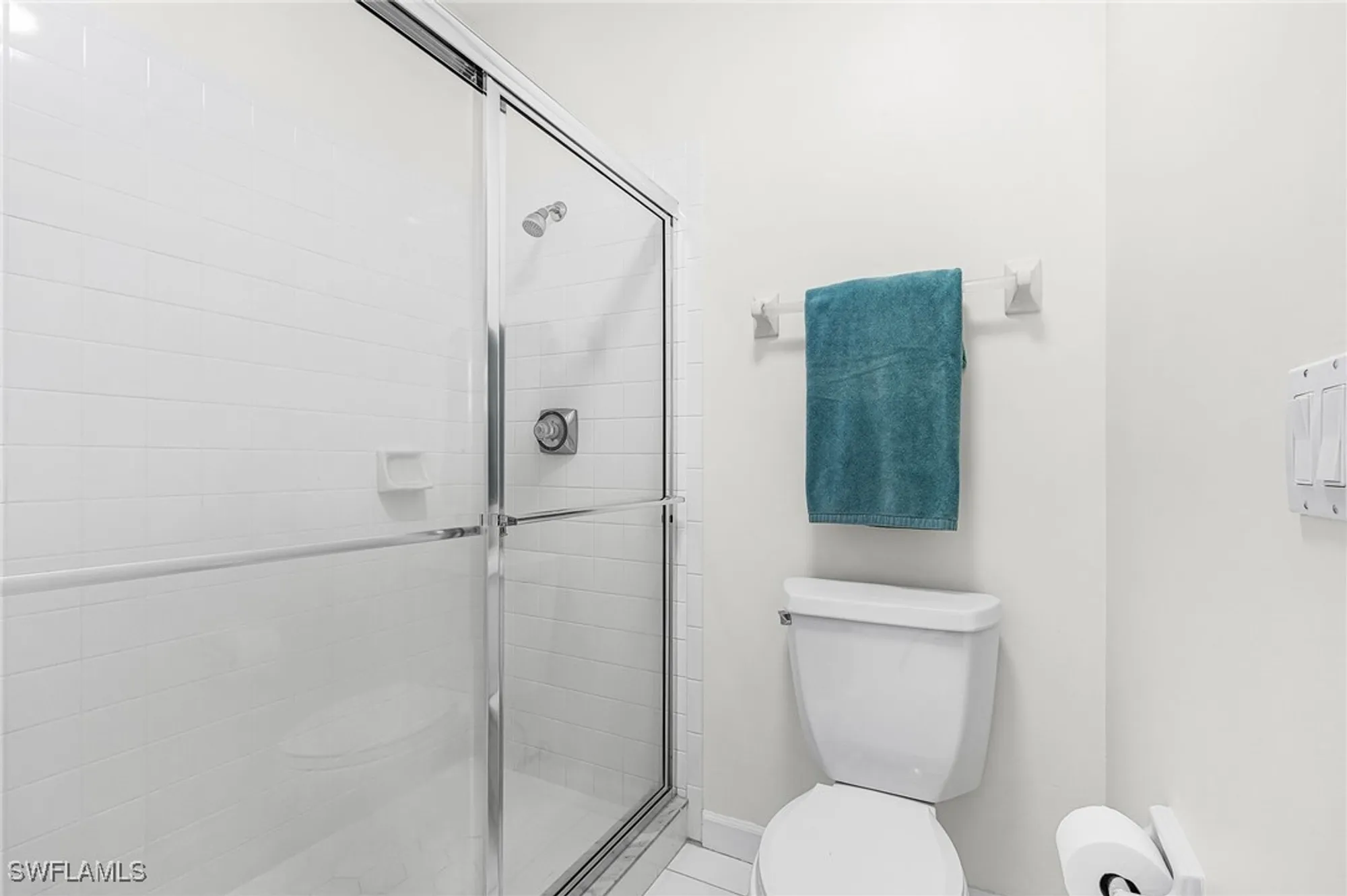 Property Slideshow image 16 of 38 | 25160 goldcrest dr 821, Bonita Springs, FL, 34134