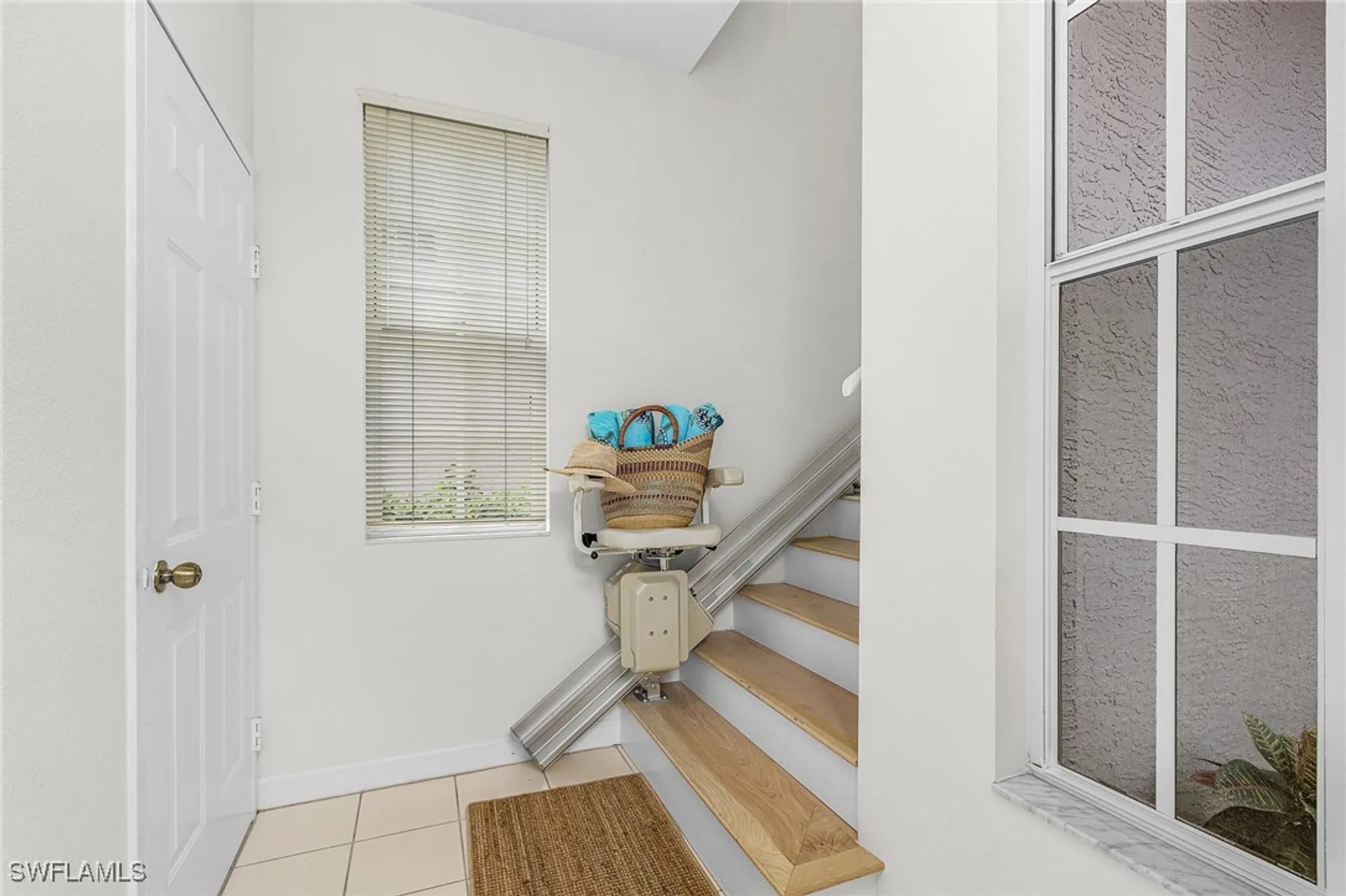 Property Slideshow image 25 of 38 | 25160 goldcrest dr 821, Bonita Springs, FL, 34134