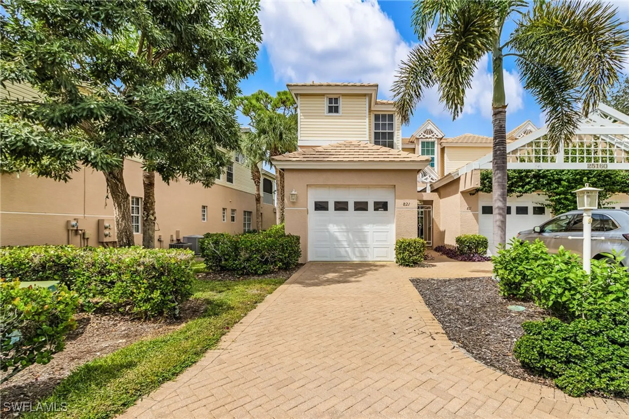 Property Slideshow image 28 of 38 | 25160 goldcrest dr 821, Bonita Springs, FL, 34134