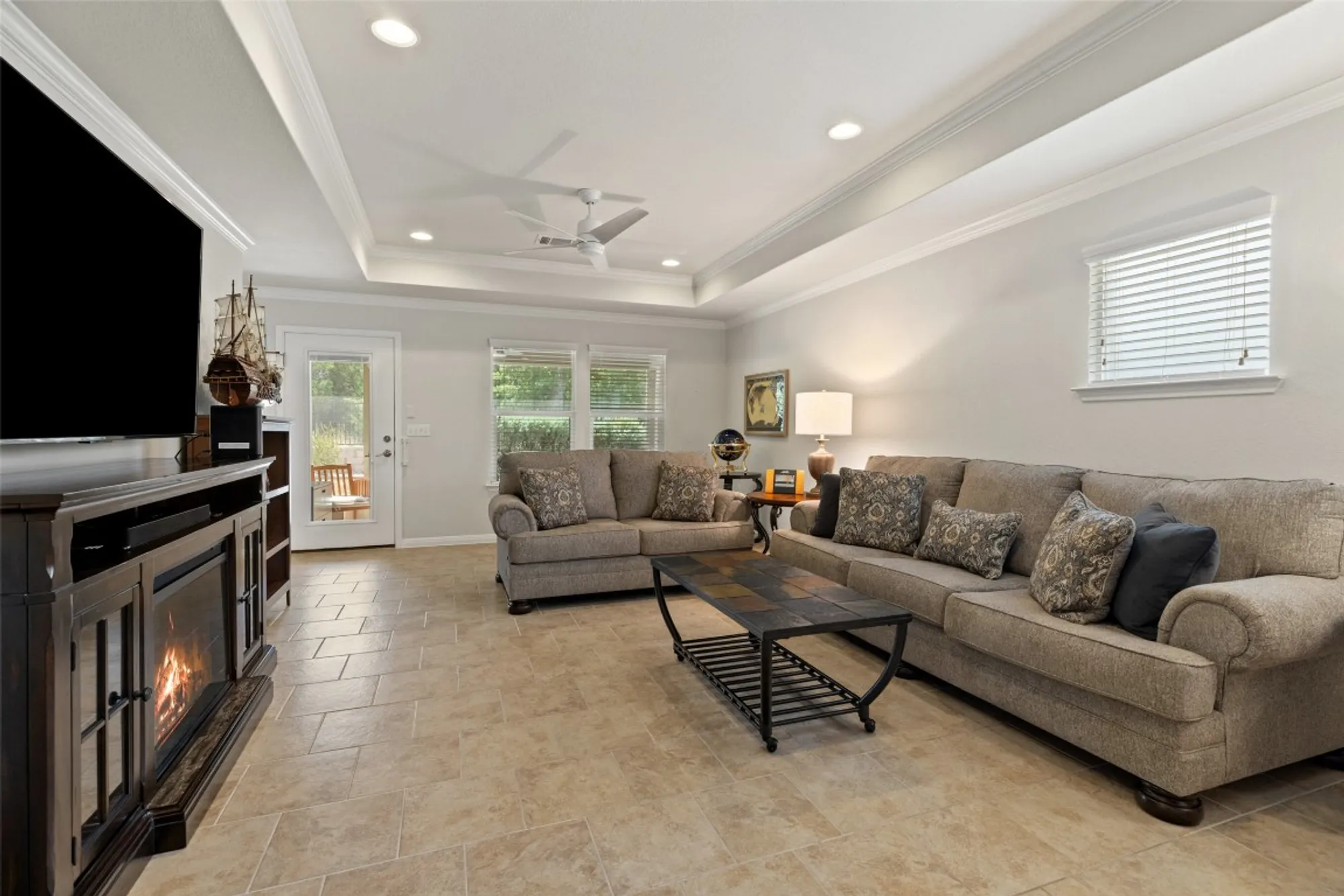 Property Slideshow image 10 of 35 | 233 hobby st, Georgetown, TX, 78633