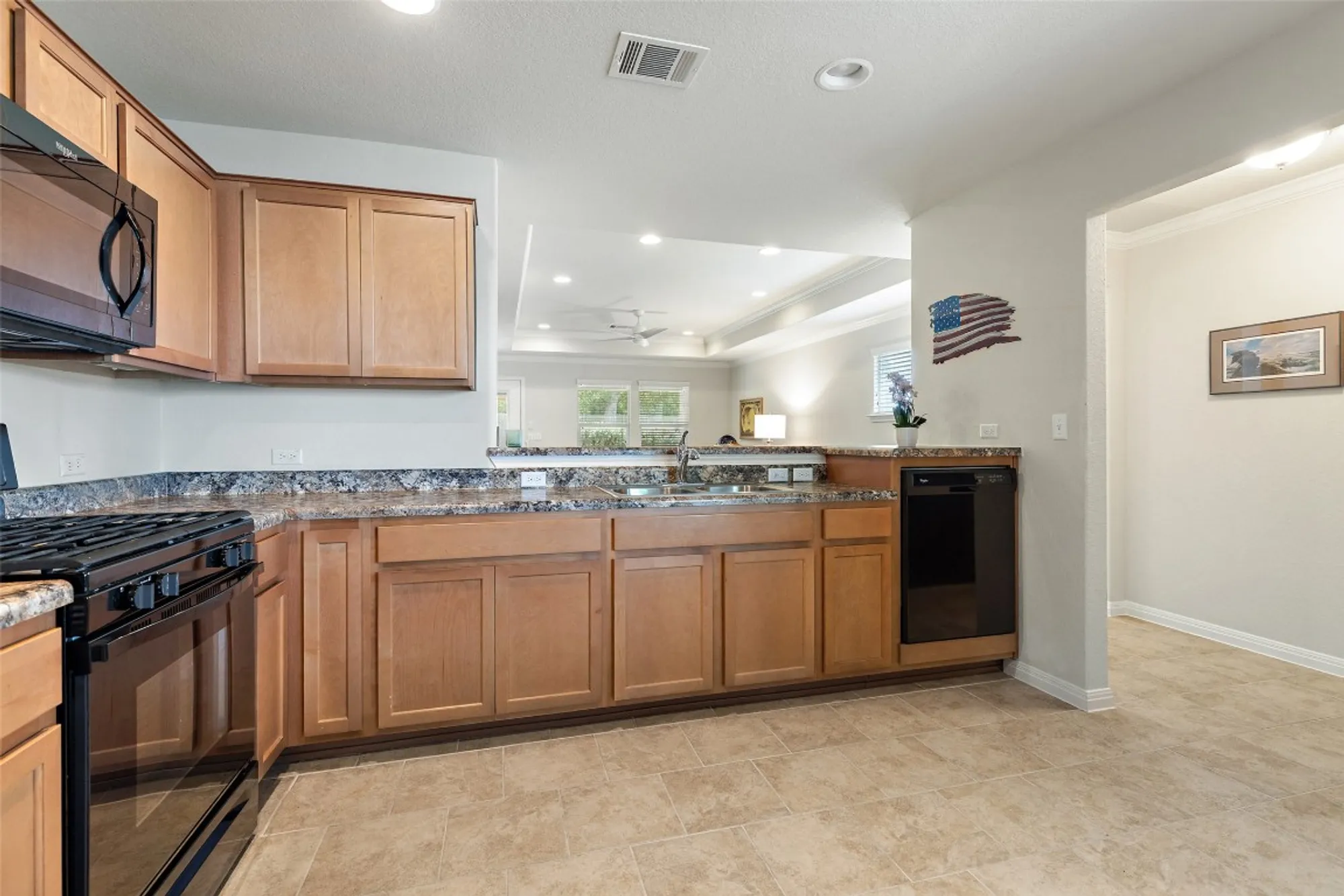 Property Slideshow image 4 of 35 | 233 hobby st, Georgetown, TX, 78633