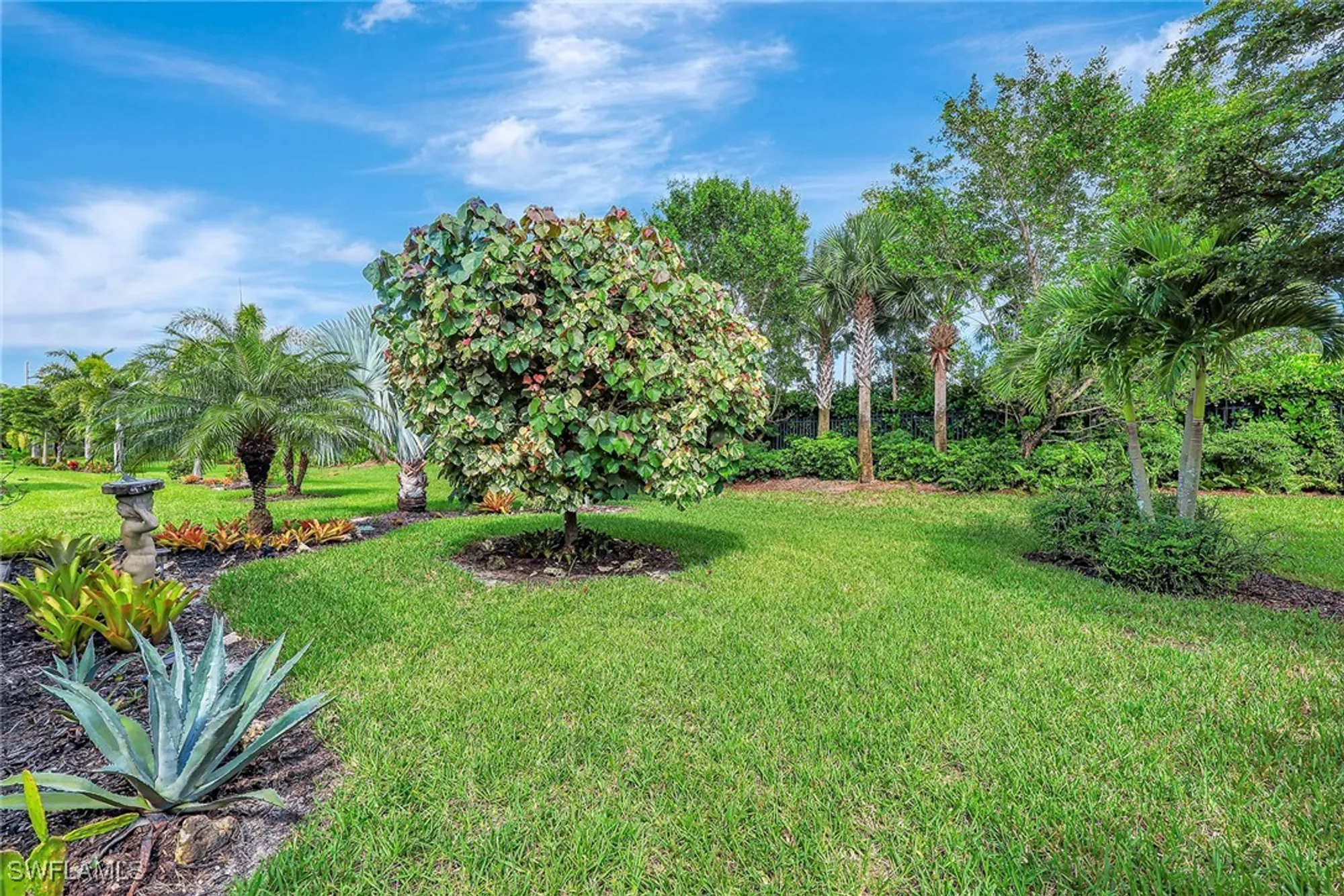 Property Slideshow image 20 of 29 | 10394 prato dr, Fort Myers, FL, 33913