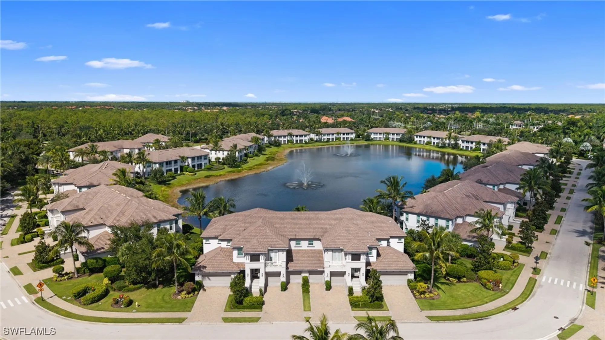 Property Slideshow image 2 of 39 | 8050 signature club cir unit 101, Naples, FL, 34113