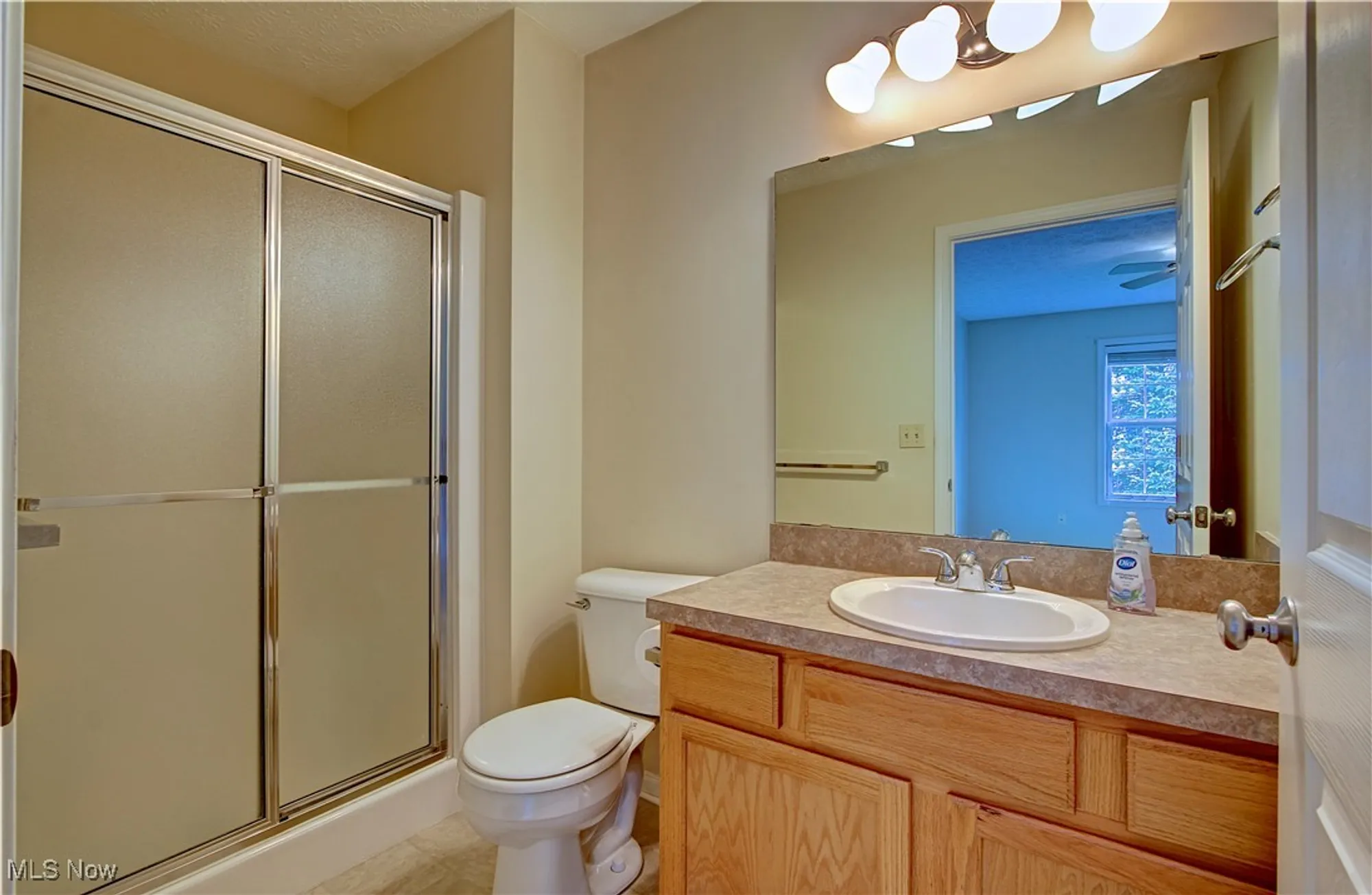 Property Slideshow image 19 of 29 | 327 breckenridge oval, Elyria, OH, 44035