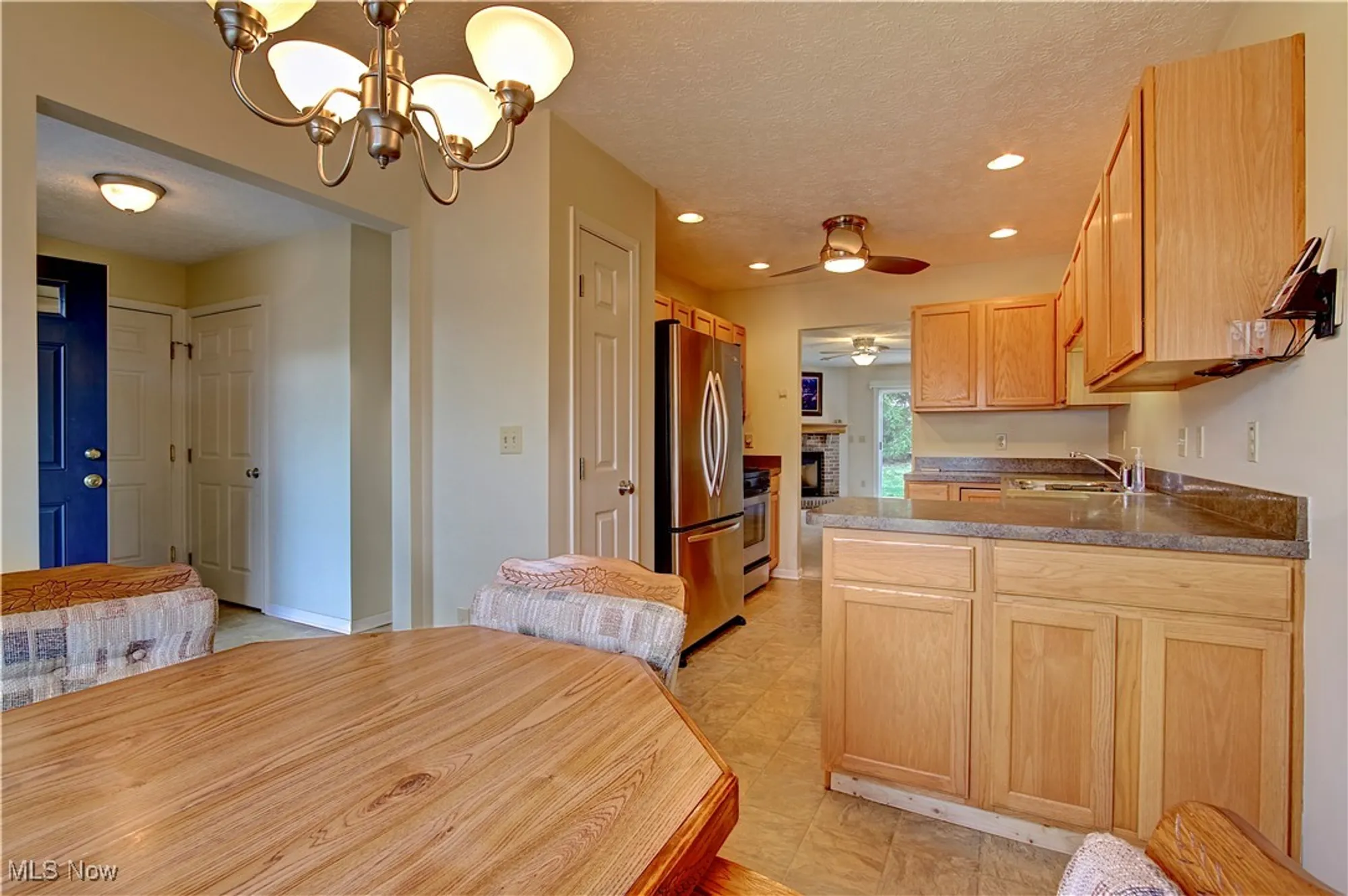 Property Slideshow image 10 of 29 | 327 breckenridge oval, Elyria, OH, 44035