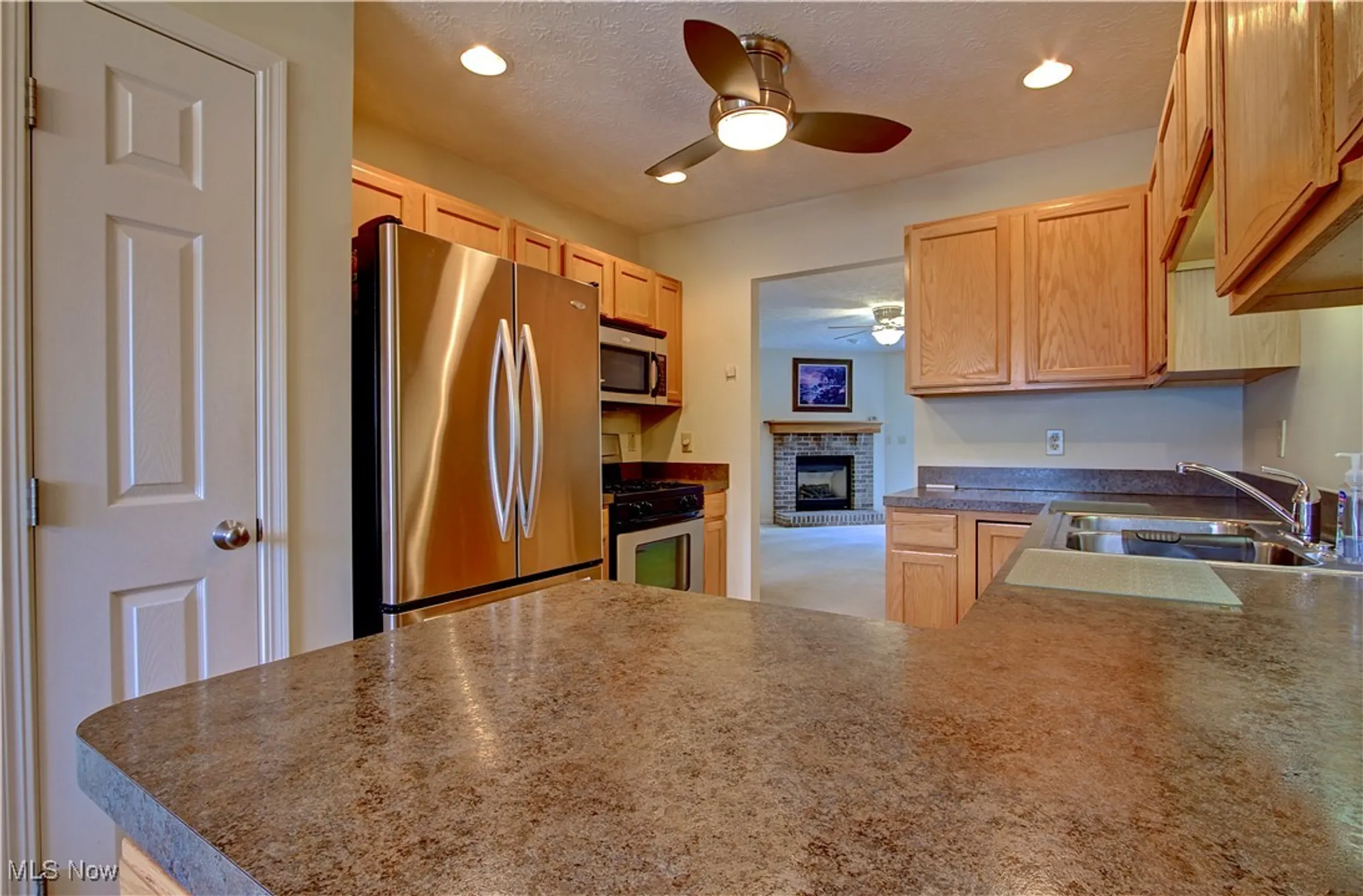 Property Slideshow image 13 of 29 | 327 breckenridge oval, Elyria, OH, 44035