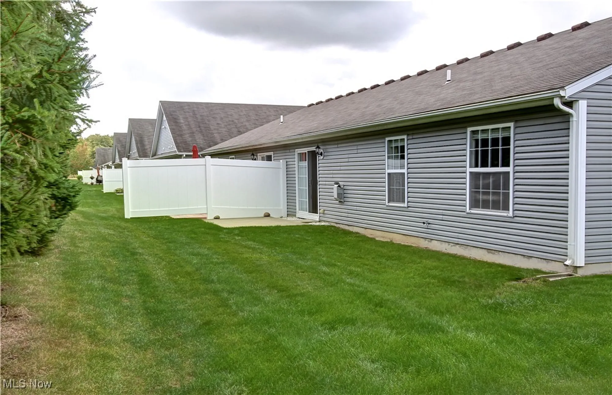 Property Slideshow image 27 of 29 | 327 breckenridge oval, Elyria, OH, 44035