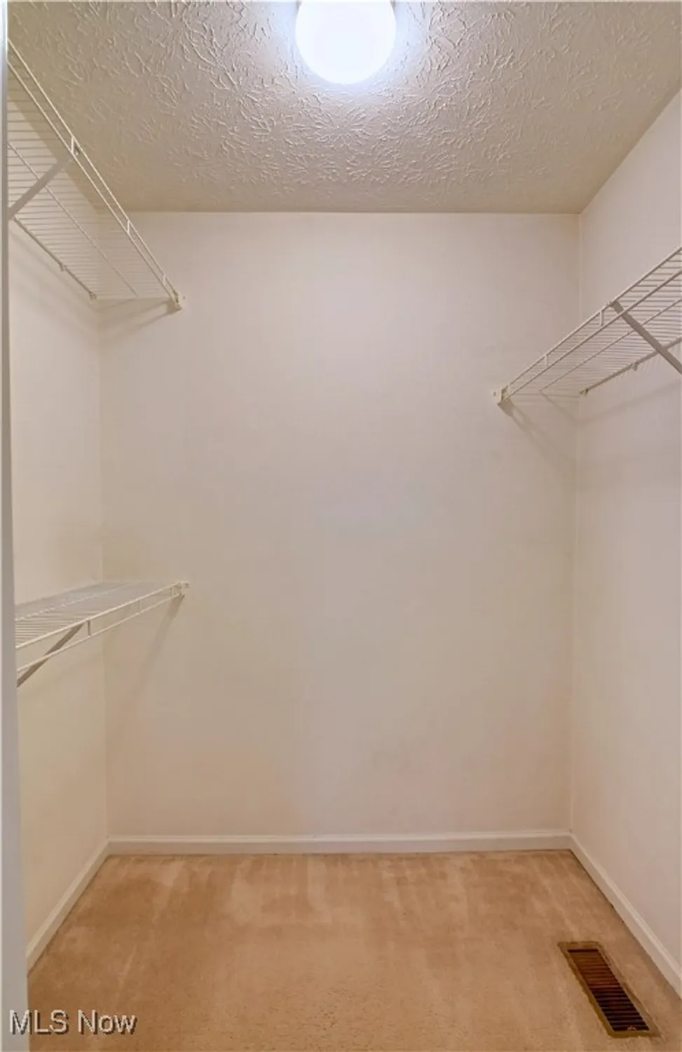 Property Slideshow image 20 of 29 | 327 breckenridge oval, Elyria, OH, 44035